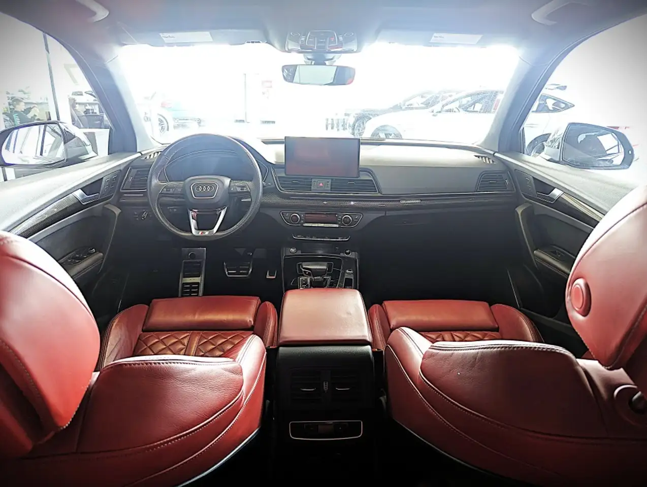 Audi SQ5 снимка Audi SQ5