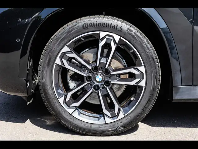 BMW X1 view 9