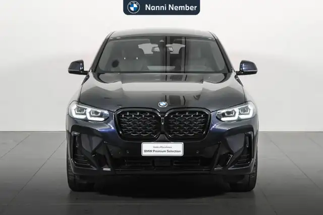 BMW X4 view 2