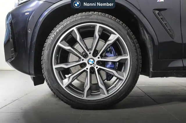 BMW X4 view 7
