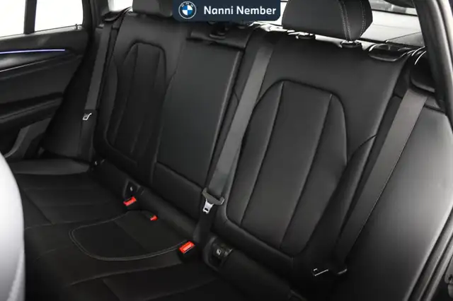 BMW X4 view 15