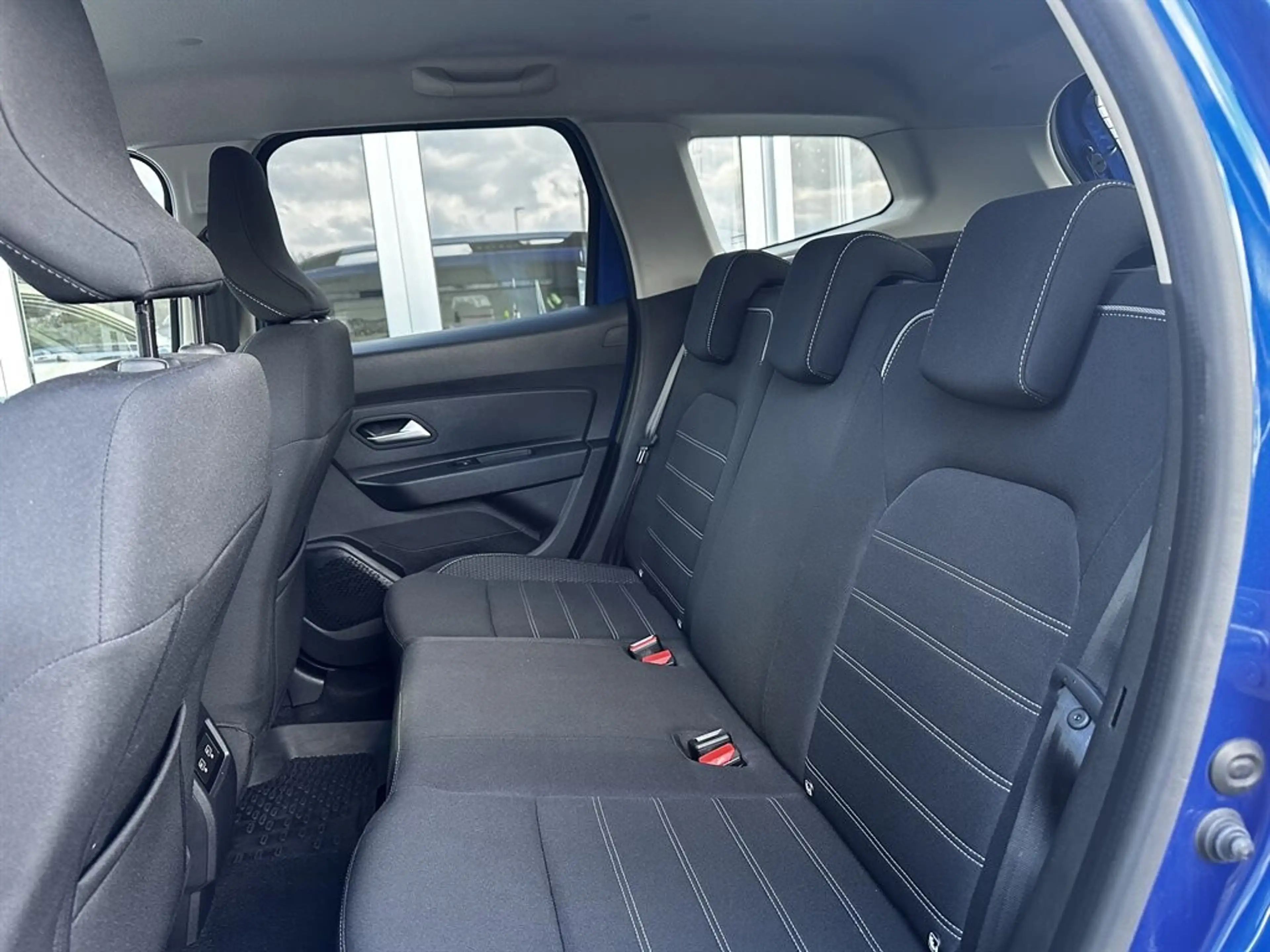Dacia Duster TCe 150 PF 4WD Prestige — photo 10