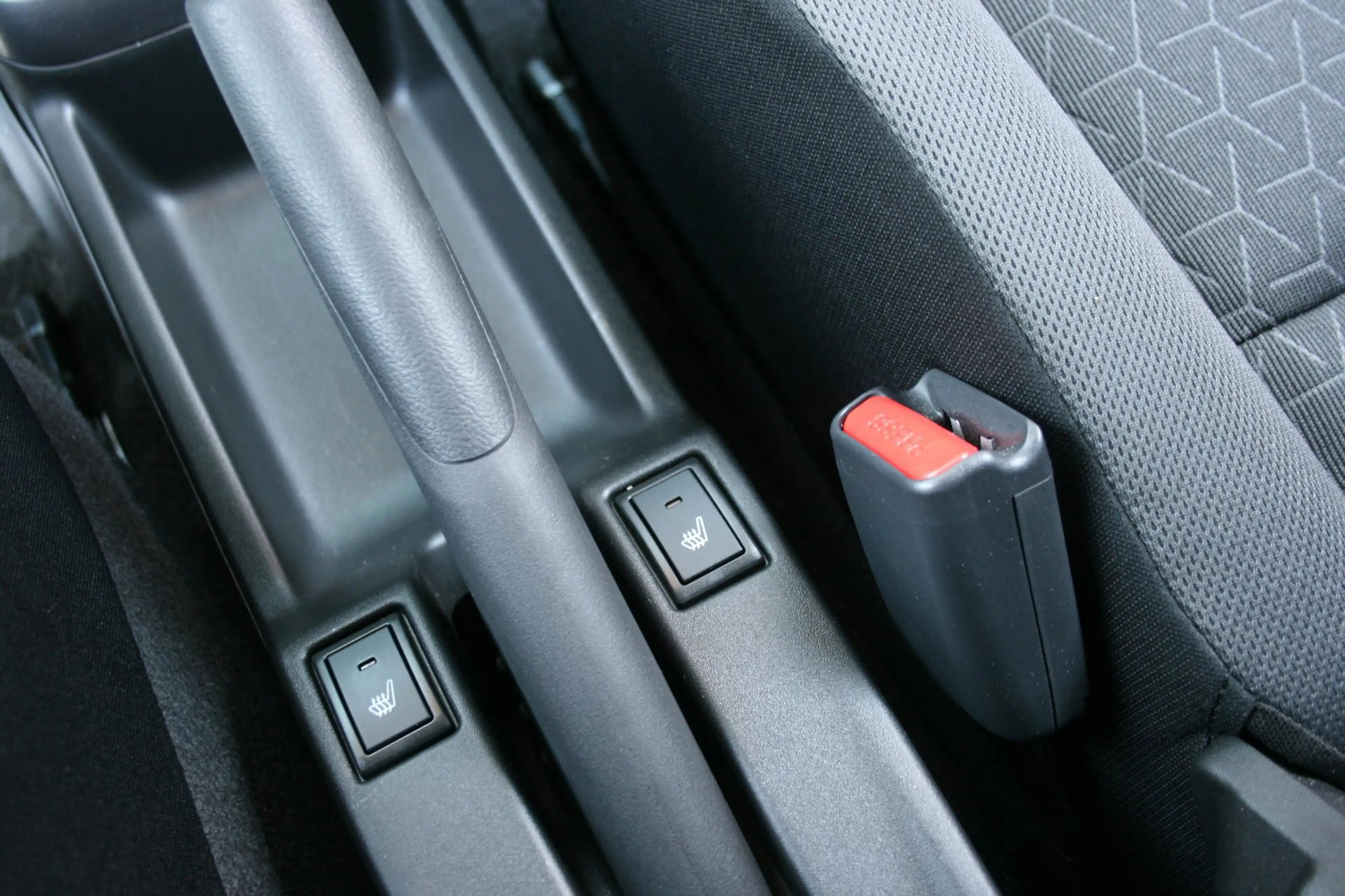Suzuki Swift 1.2 Style Smart Hybrid — photo 26