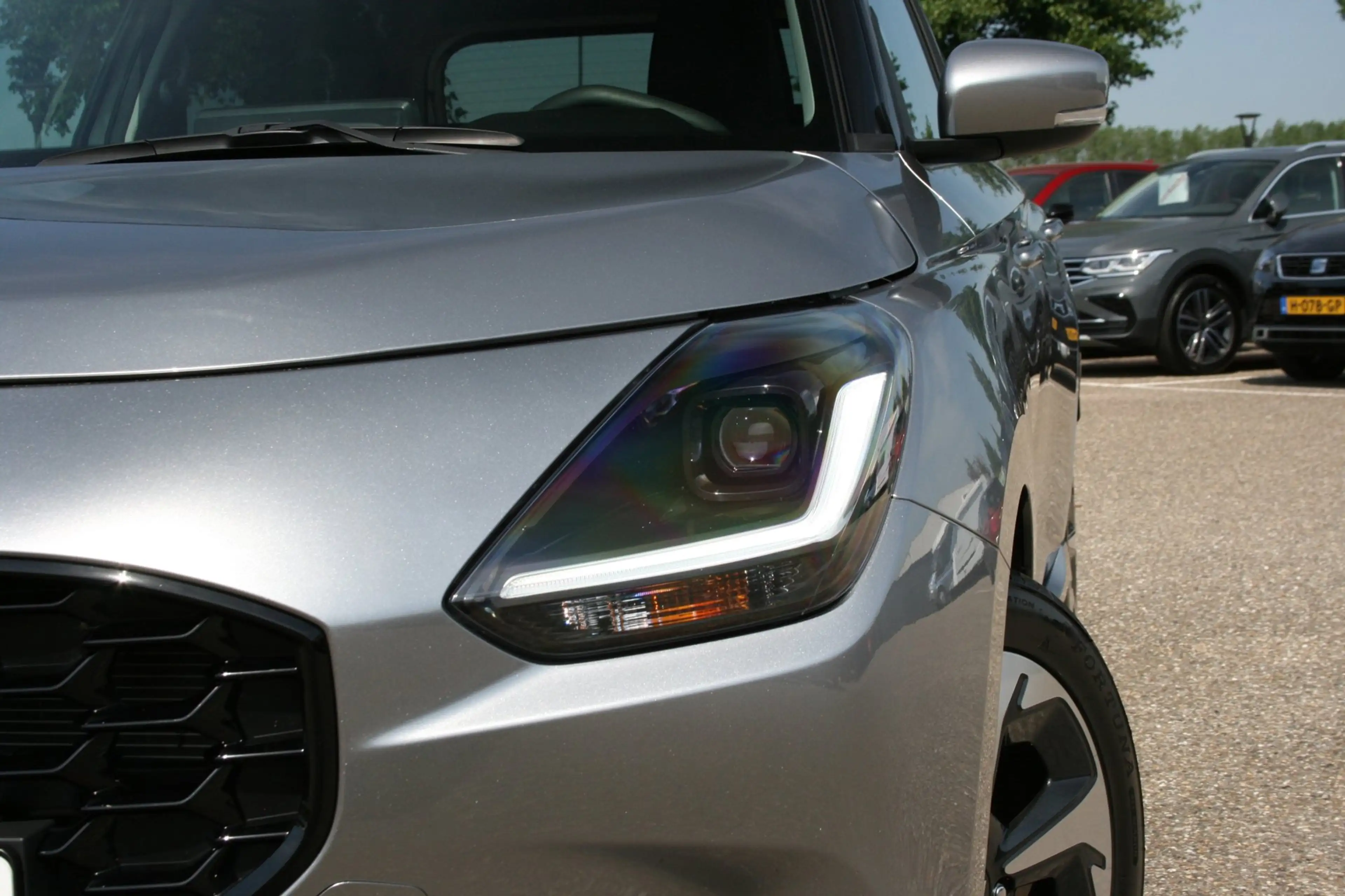 Suzuki Swift 1.2 Style Smart Hybrid — photo 20