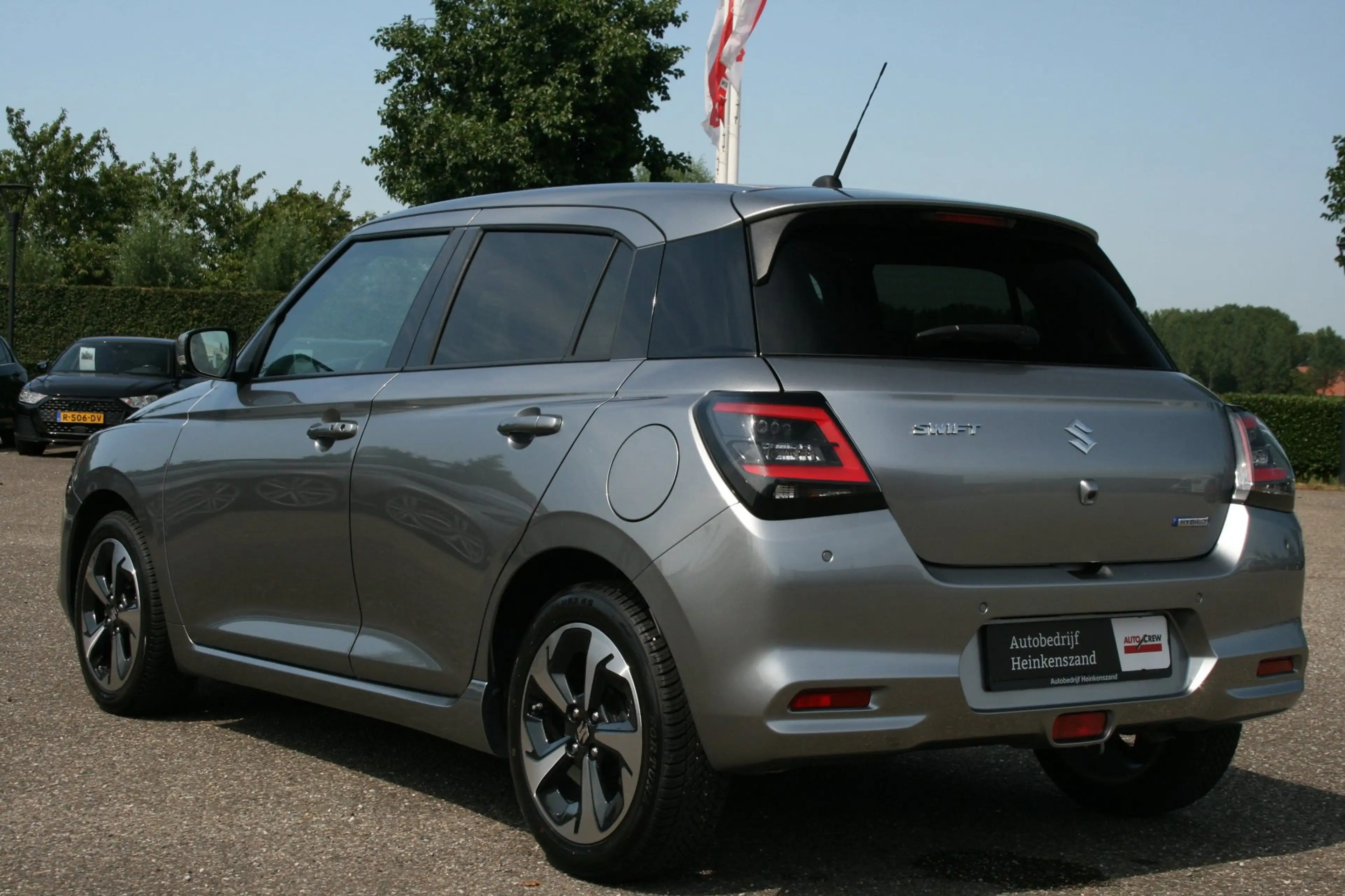 Suzuki Swift 1.2 Style Smart Hybrid — photo 3