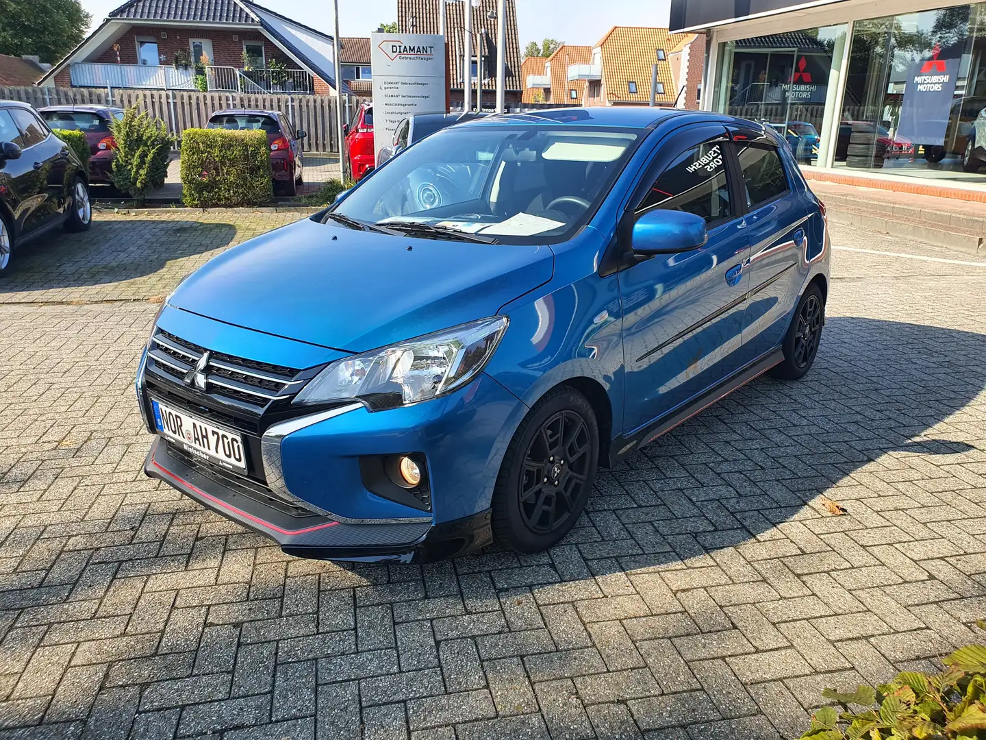 Mitsubishi Space Star Select 1.2 mit Tieferlegung Blau - 1
