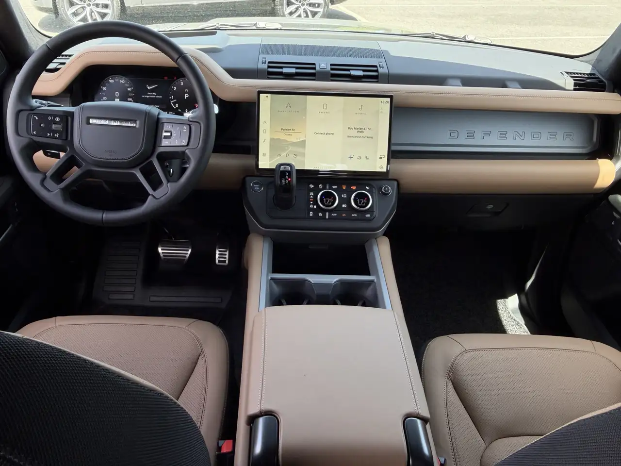 Land Rover Defender снимка Land Rover Defender