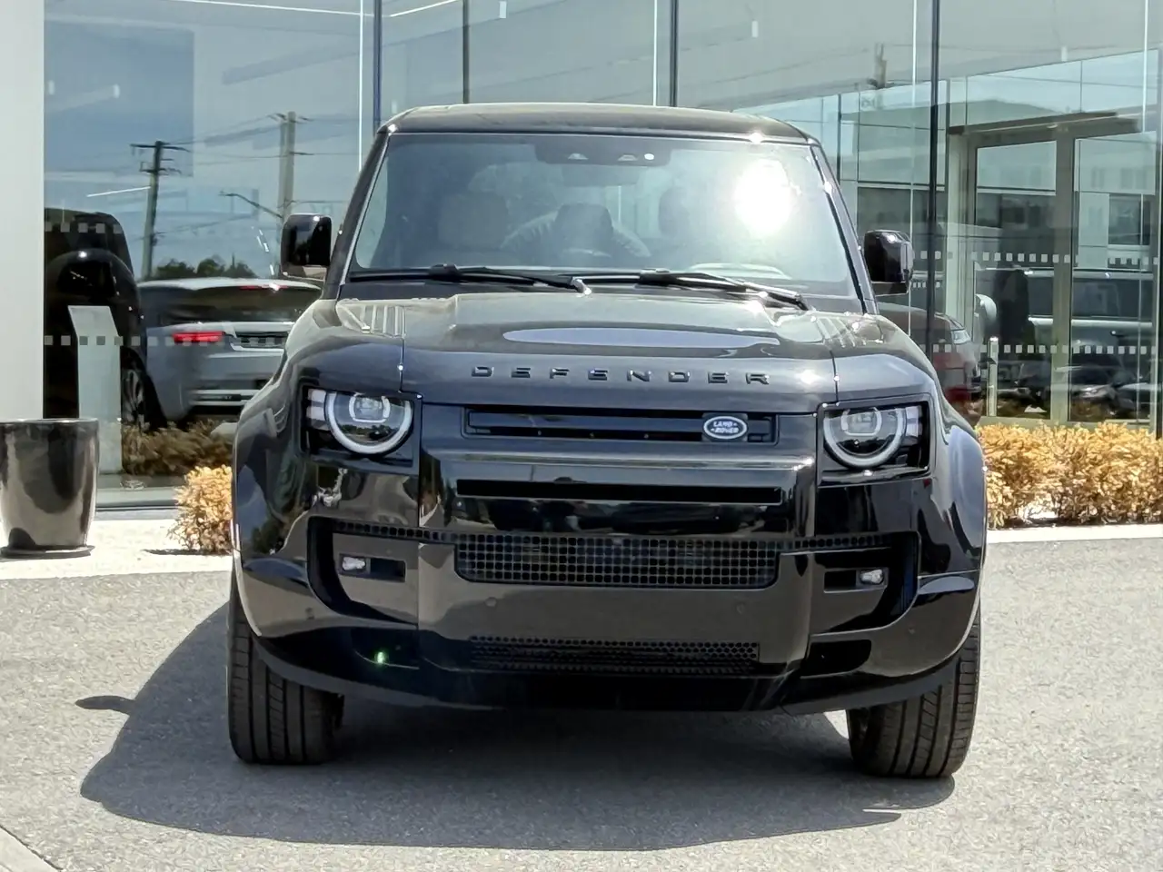 Land Rover Defender снимка Land Rover Defender