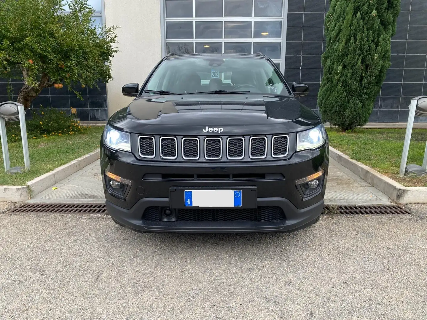Jeep Compass Compass 1.6 Multijet II 2WD Longitude Zwart - 2