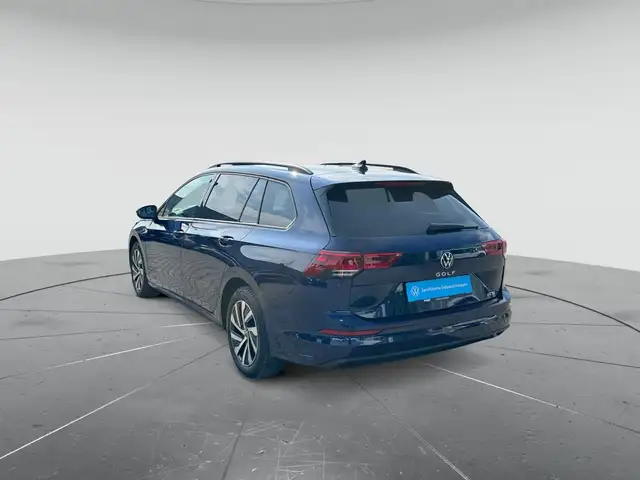 Volkswagen Golf view 3