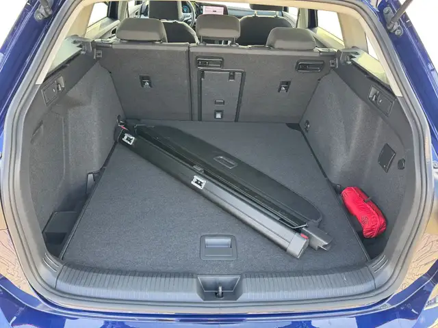 Volkswagen Golf view 14
