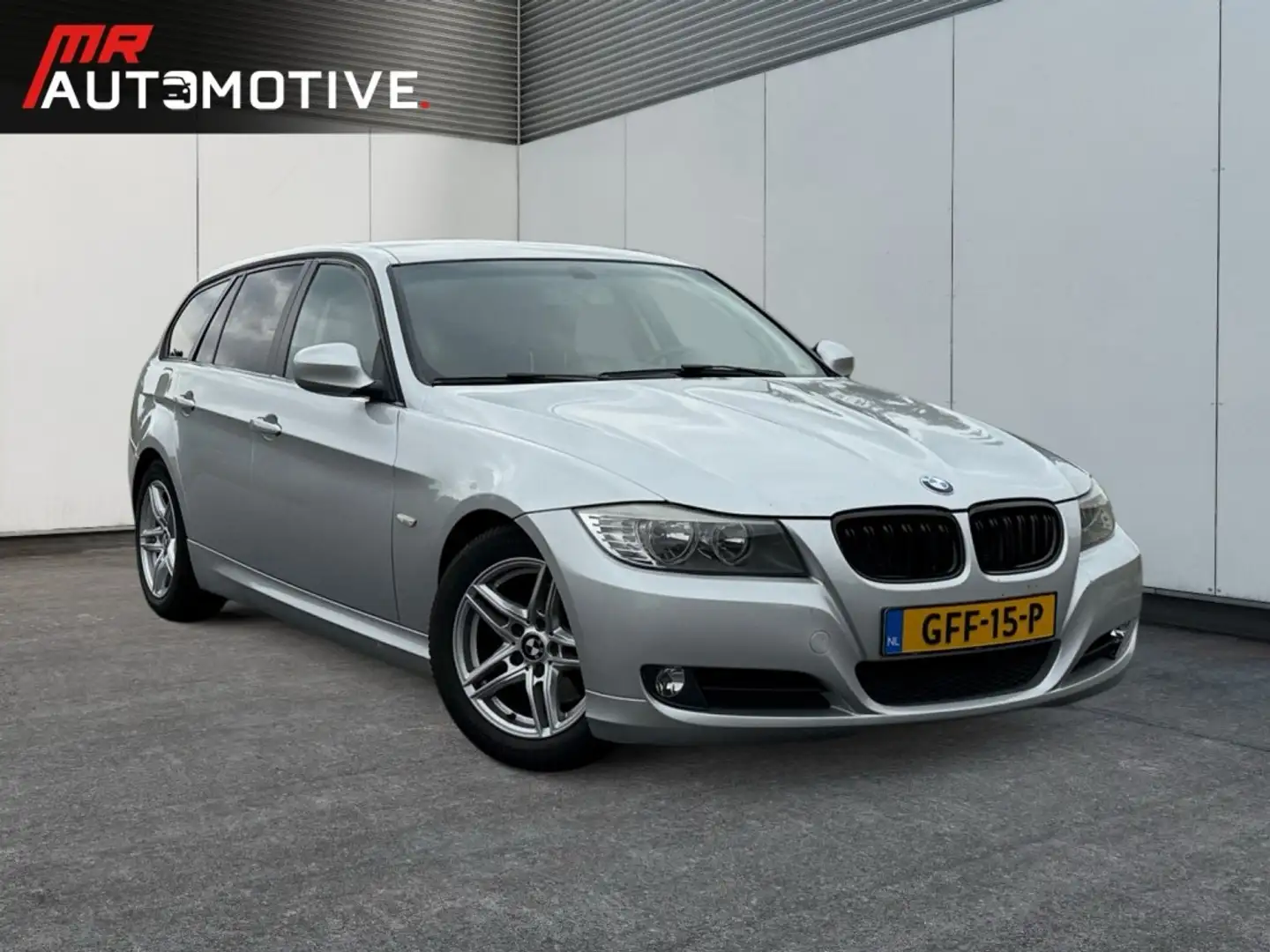 BMW Touring Sport - Carplay, Trekhaak, Navi Gri - 2