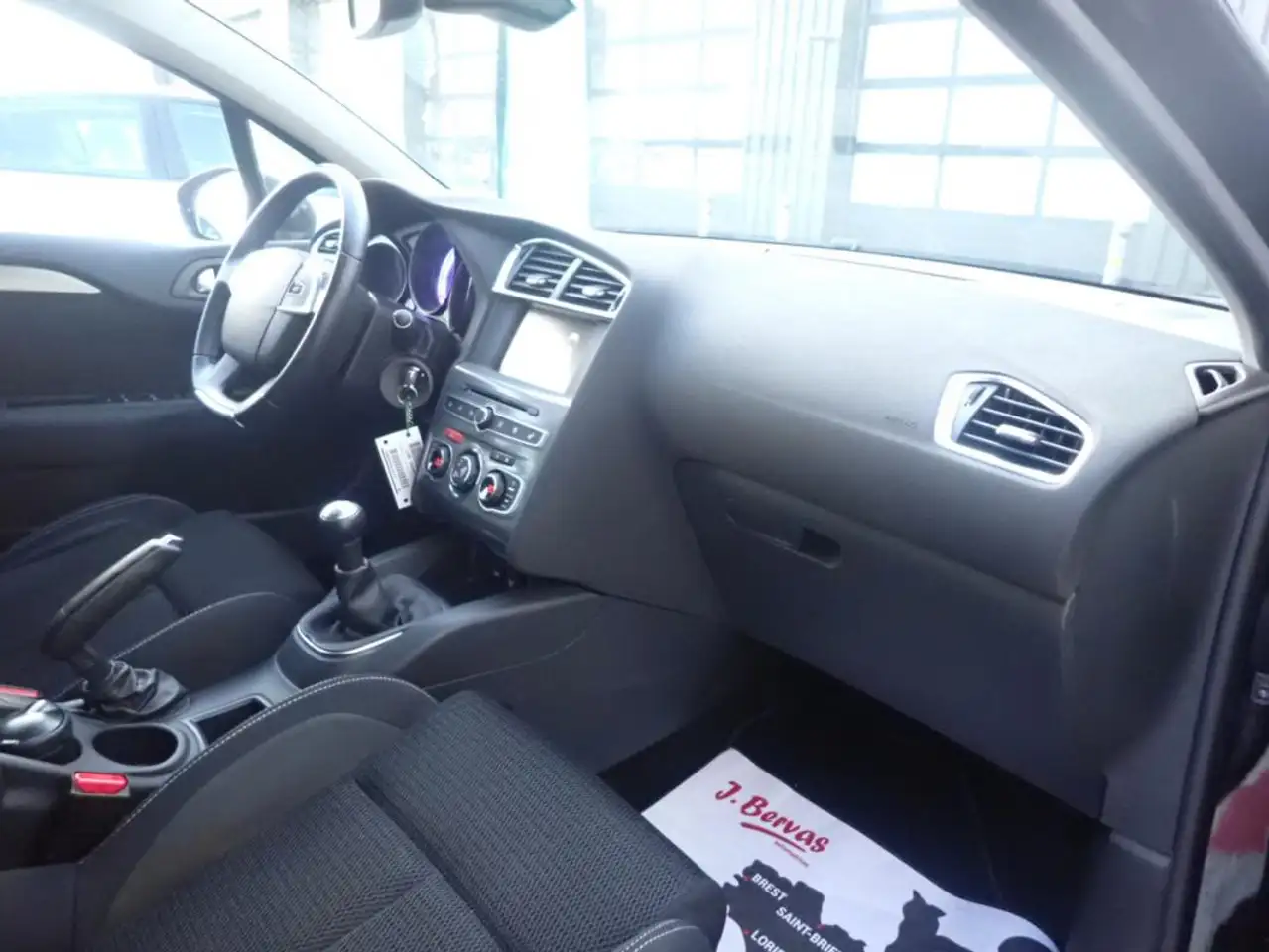 Citroen C4 Berline — photo 7