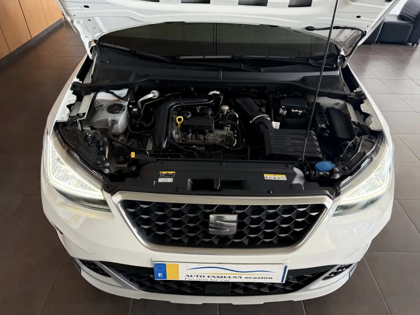 SEAT Arona 1.0 TSI S&S Xperience 110 Blanco - 2