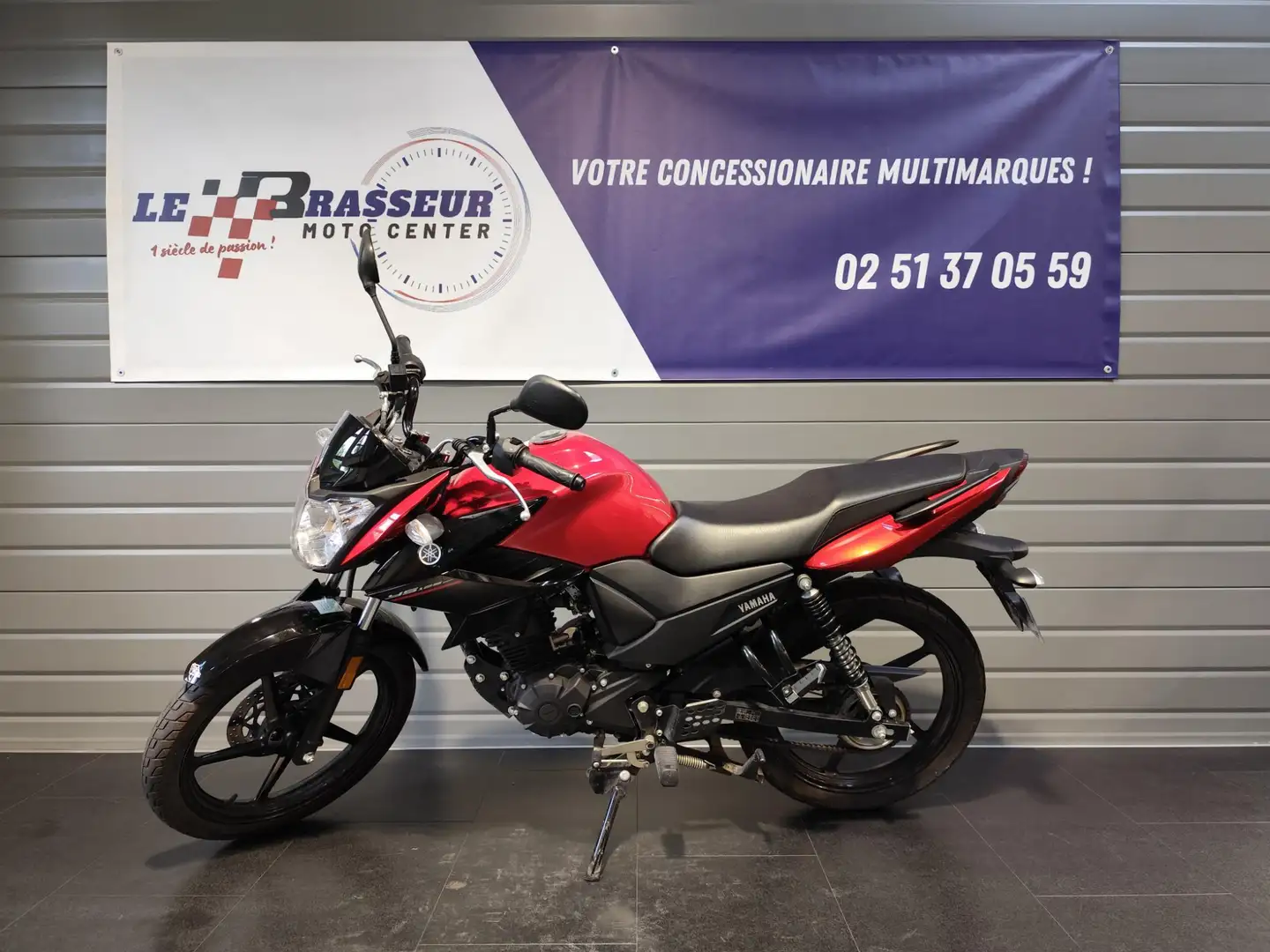 Yamaha YS 125 Rouge - 2