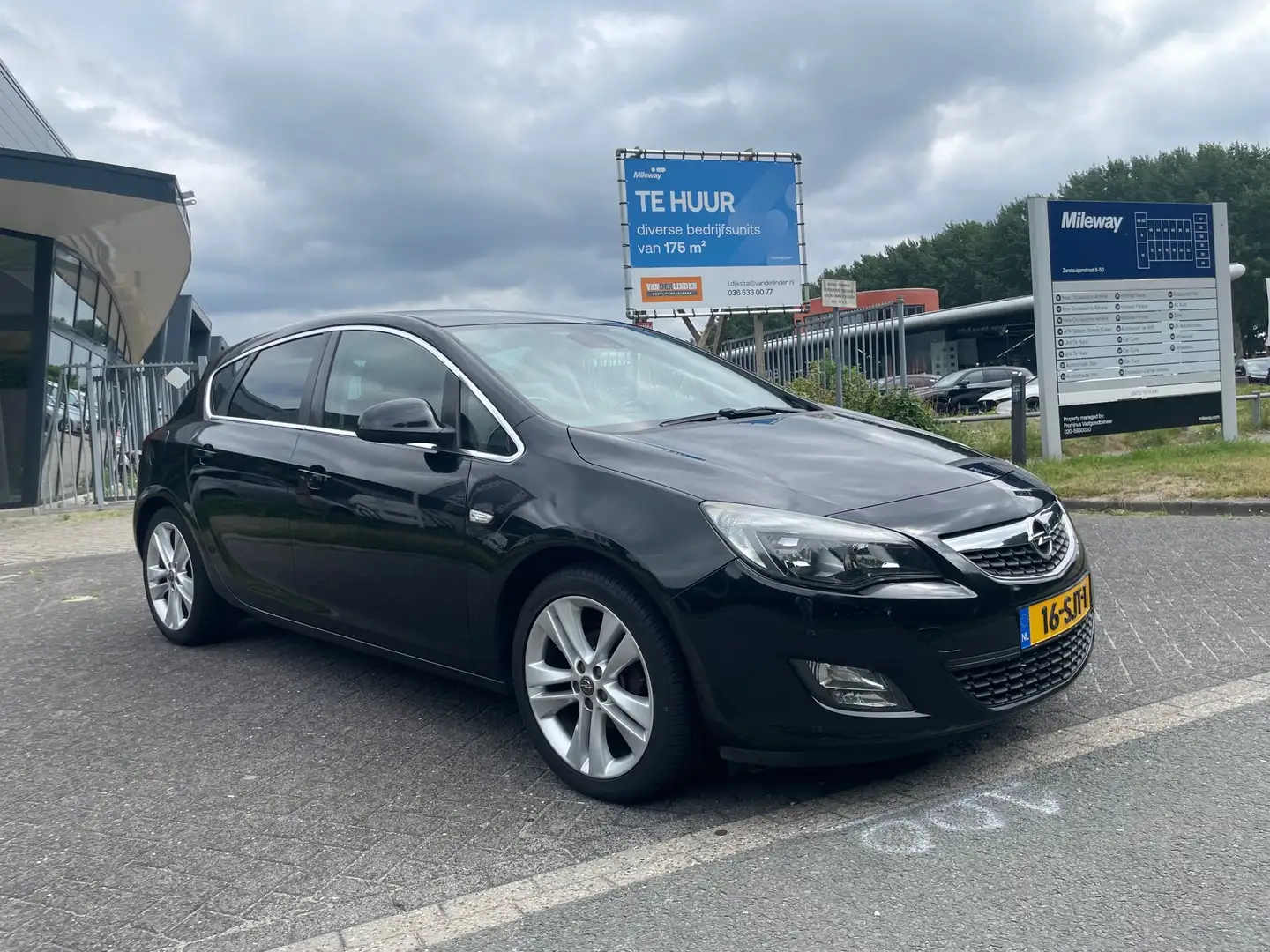 Opel Astra 1.4 Turbo Sport Noir - 2