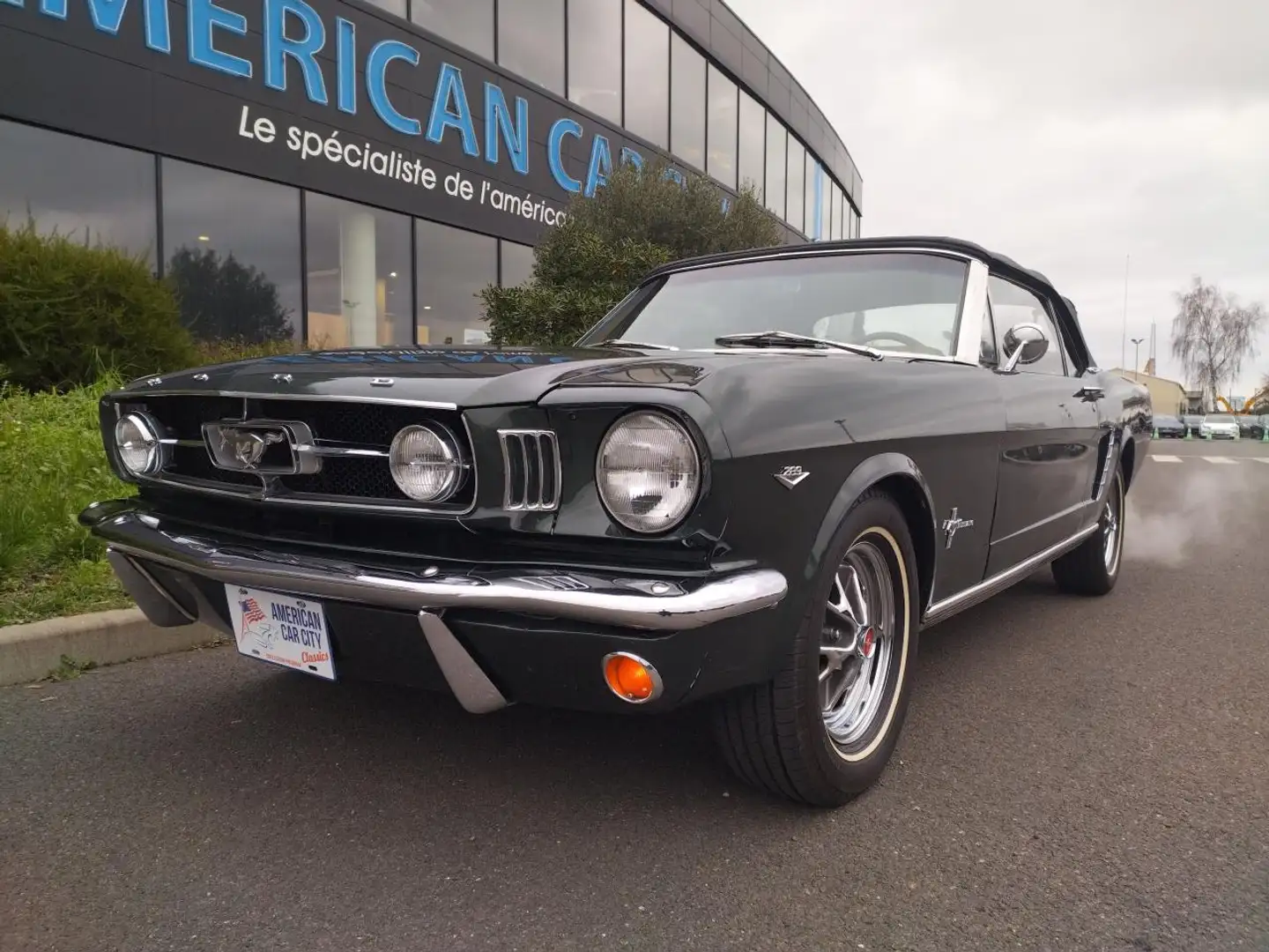 Ford Mustang A RESTAURER-VENTE MARCHAND Grün - 1