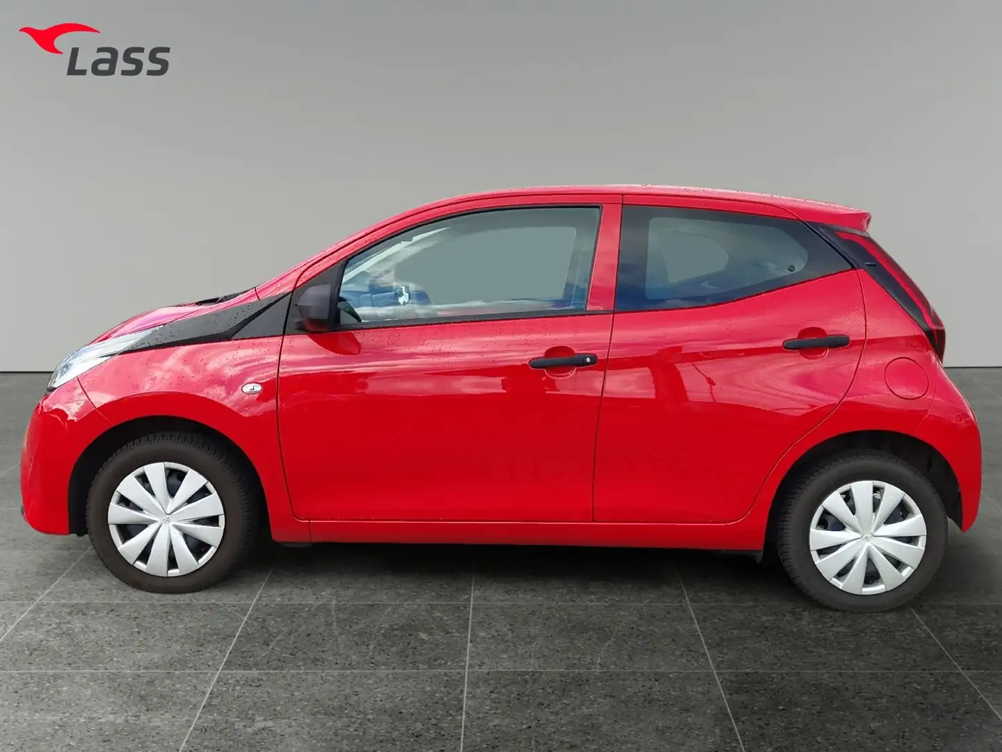 Toyota Aygo 1.0 x Matrix Facelift Rot - 2