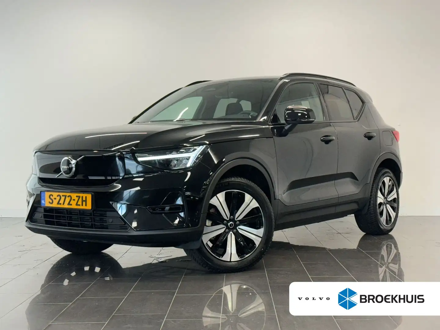 Volvo XC40 Recharge Core 70 kWh Stoel/stuur verw. | Acteruitr Zwart - 1