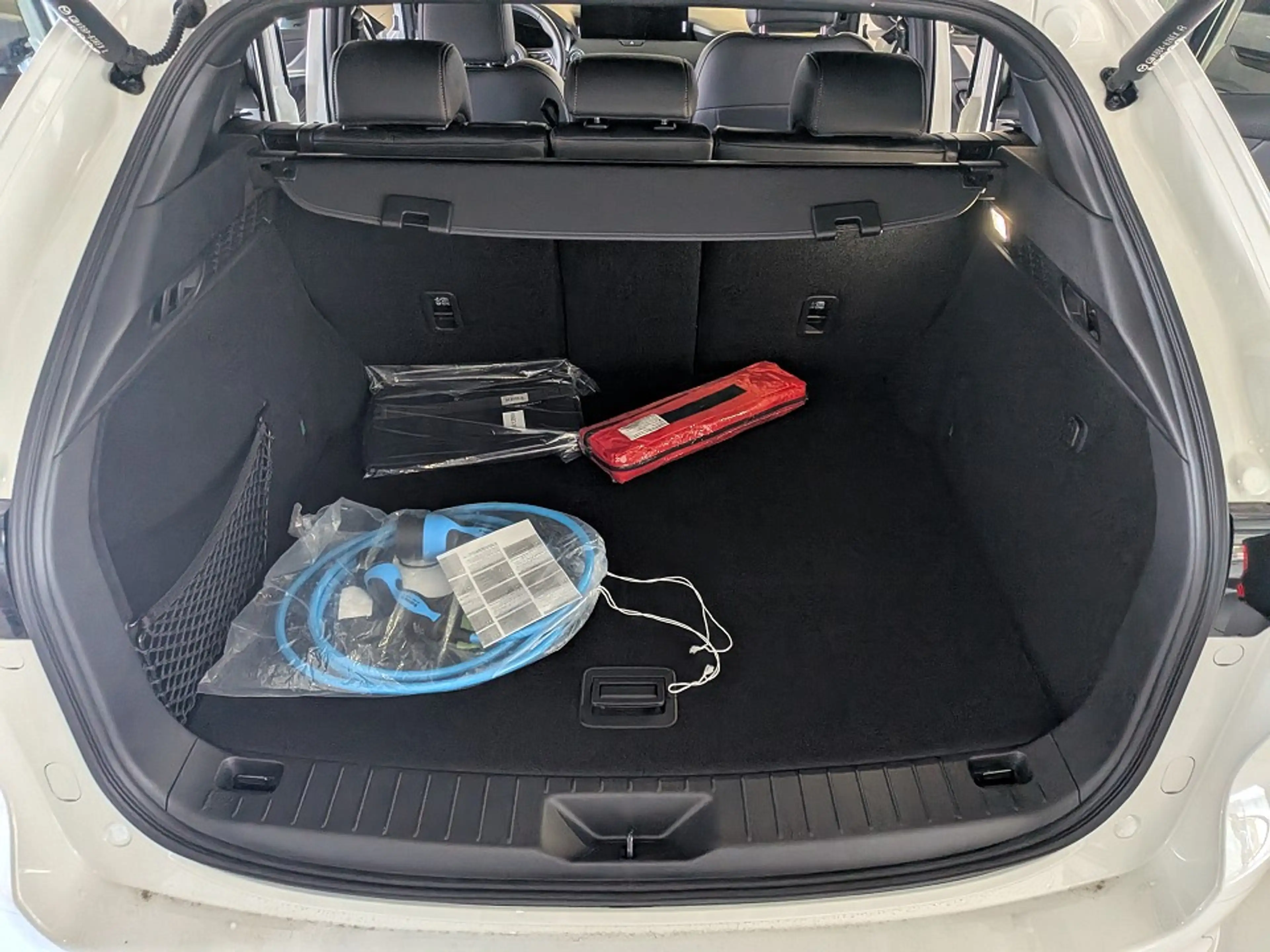 Mazda CX-60 2.5L e-SKYACTIV PHEV 327ps Homura Plus — photo 10