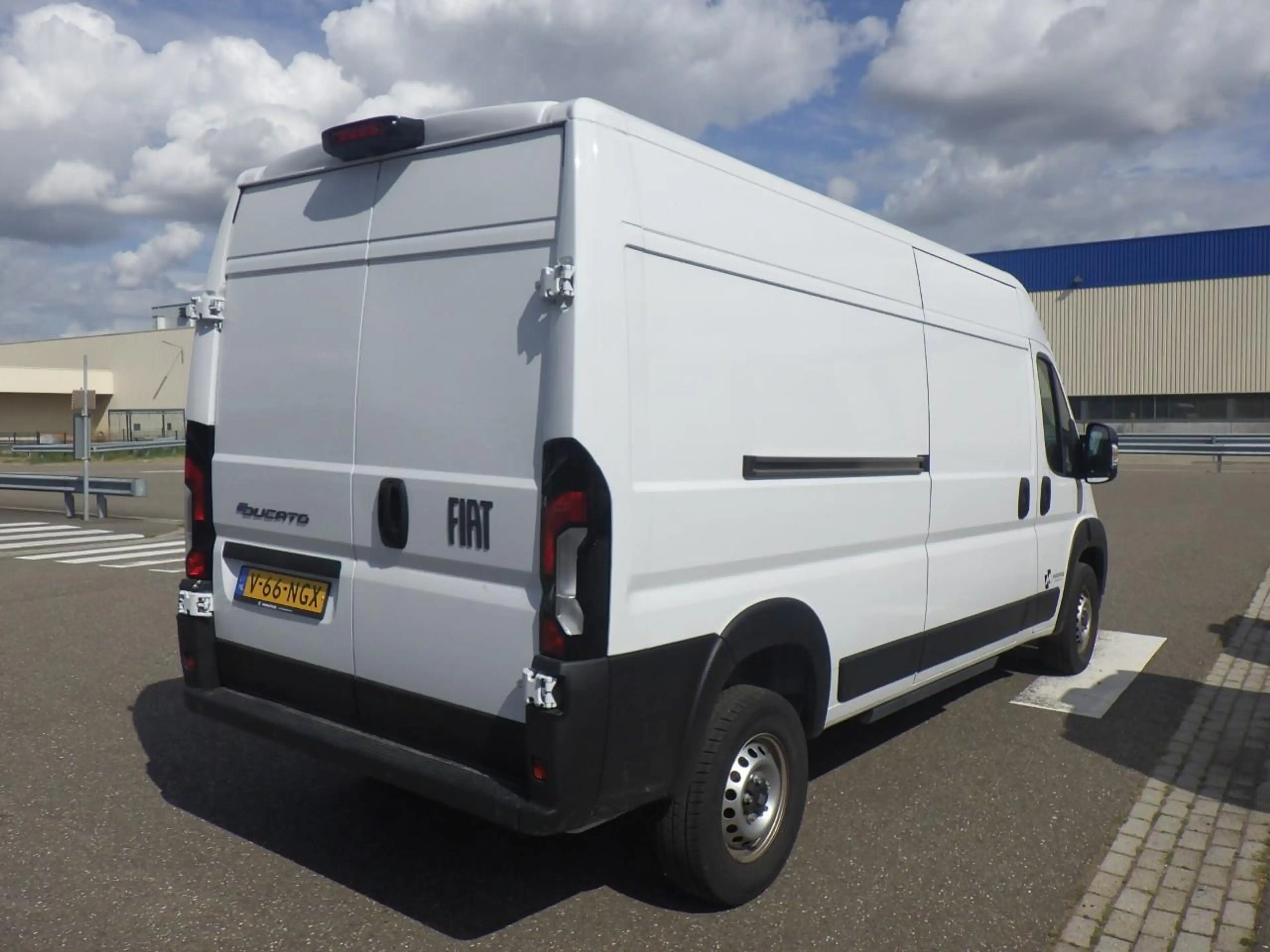 Fiat Ducato E-Ducato L3H2 3,5T 110 kWh | 8 JAAR GARANTIE | CAM — photo 6