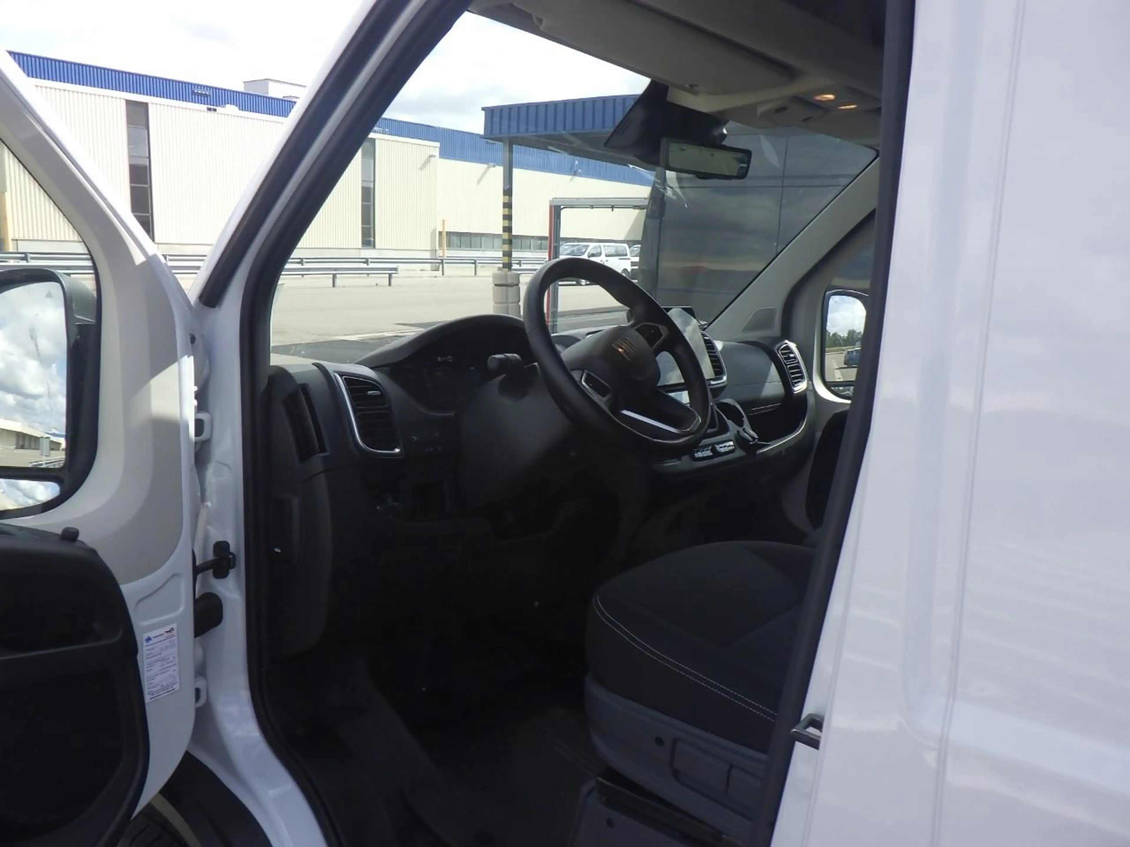 Fiat Ducato E-Ducato L3H2 3,5T 110 kWh | 8 JAAR GARANTIE | CAM — photo 3
