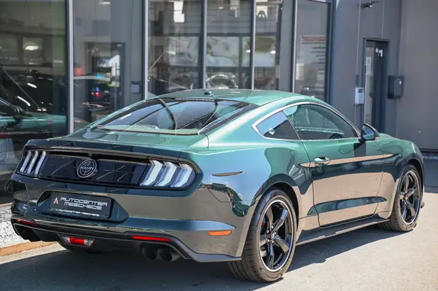 Ford Mustang view 4