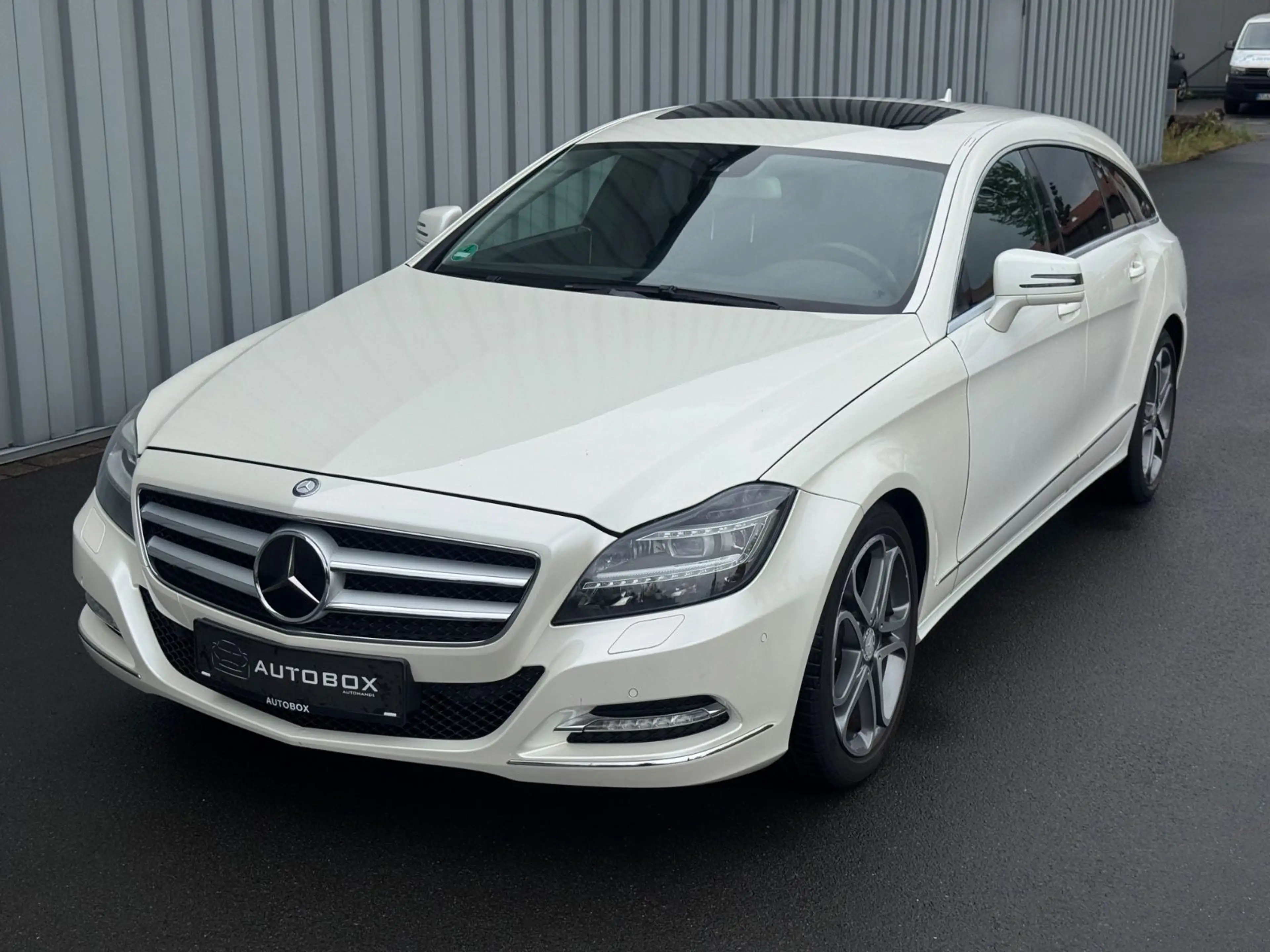Mercedes-Benz CLS CLS 250 SB*HARMAN*MEMORY*AHK*SHZ*S-KLIMA*ACC* — photo 3