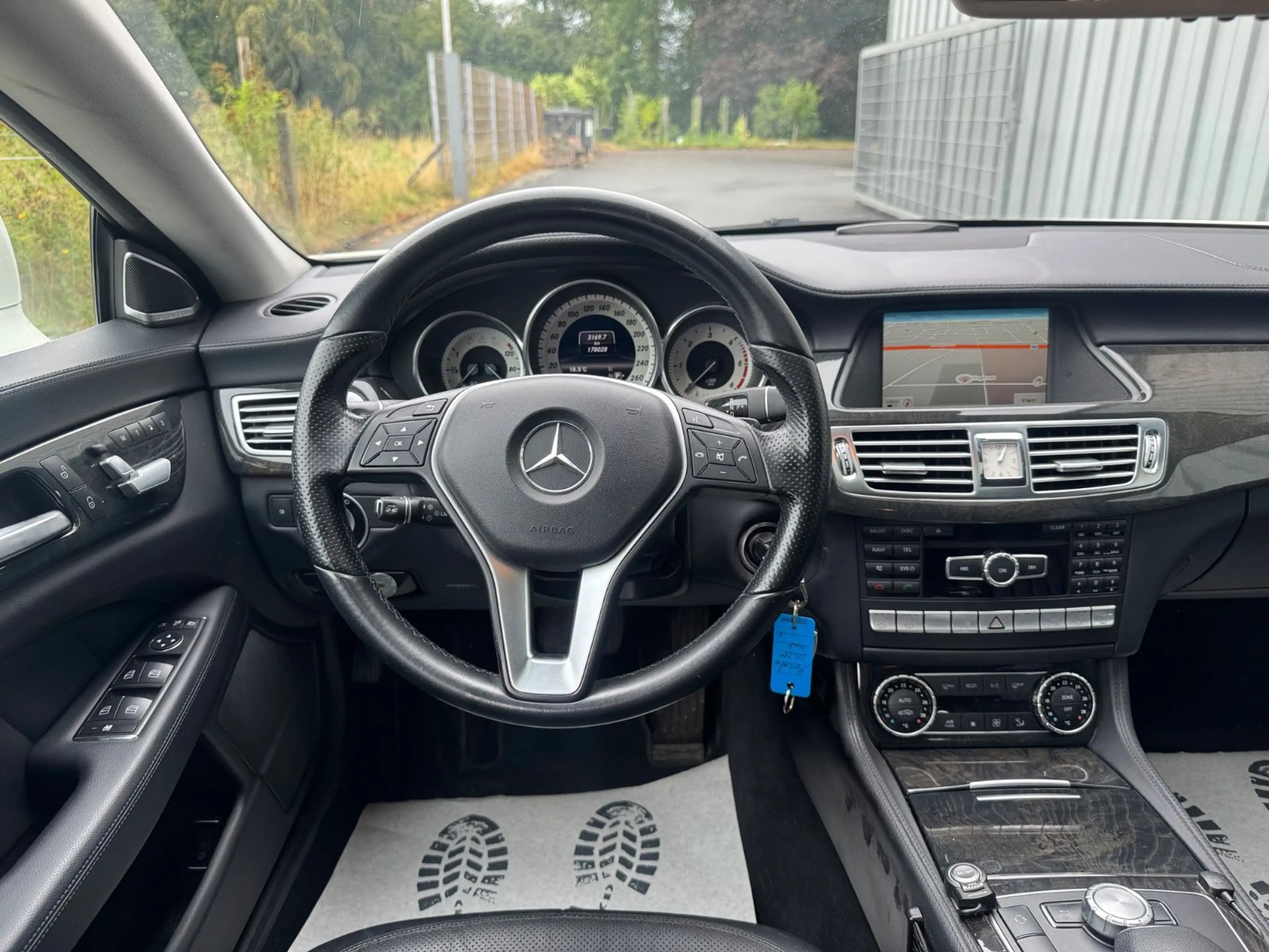 Mercedes-Benz CLS CLS 250 SB*HARMAN*MEMORY*AHK*SHZ*S-KLIMA*ACC* — photo 12