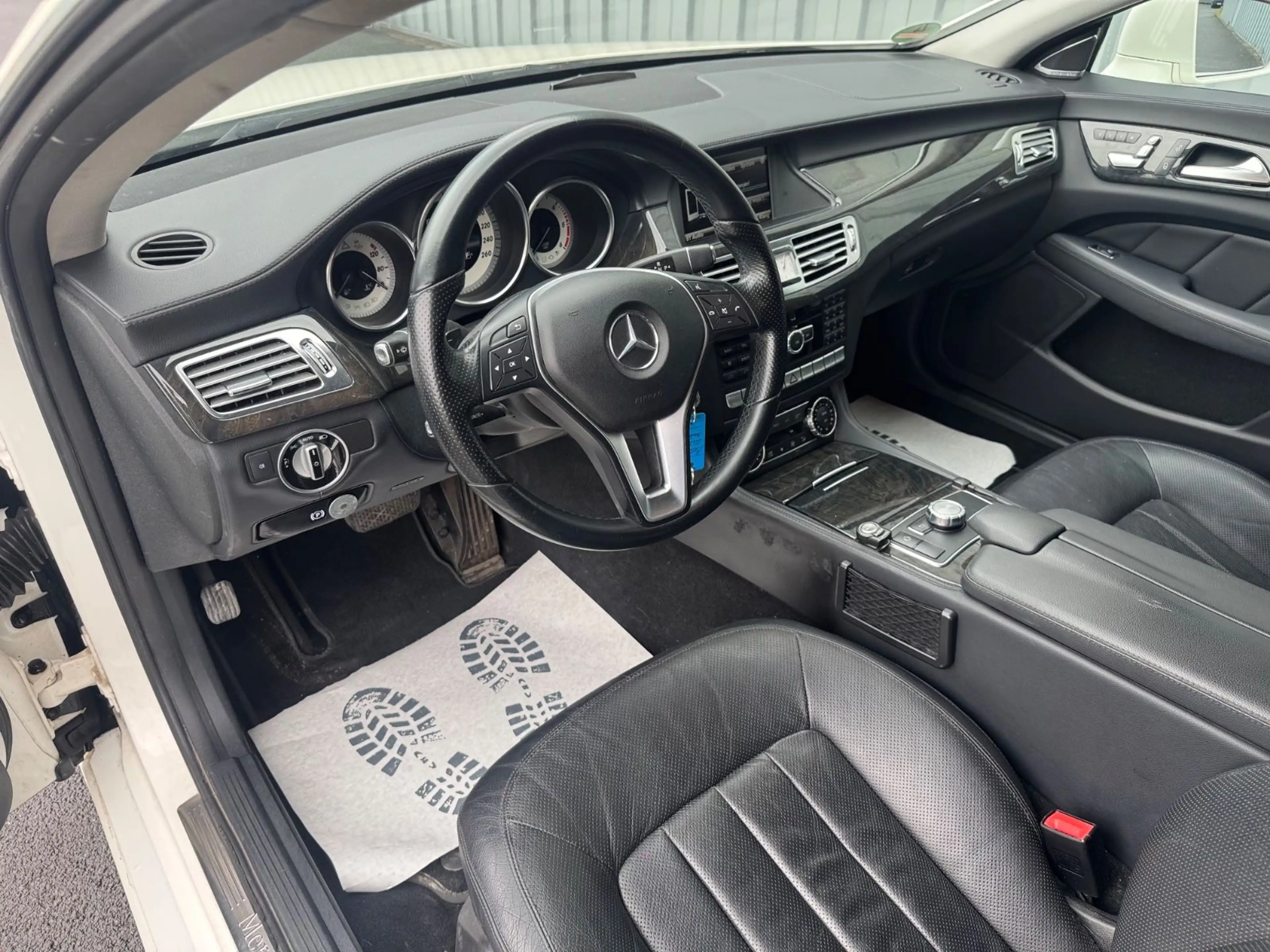 Mercedes-Benz CLS CLS 250 SB*HARMAN*MEMORY*AHK*SHZ*S-KLIMA*ACC* — photo 7