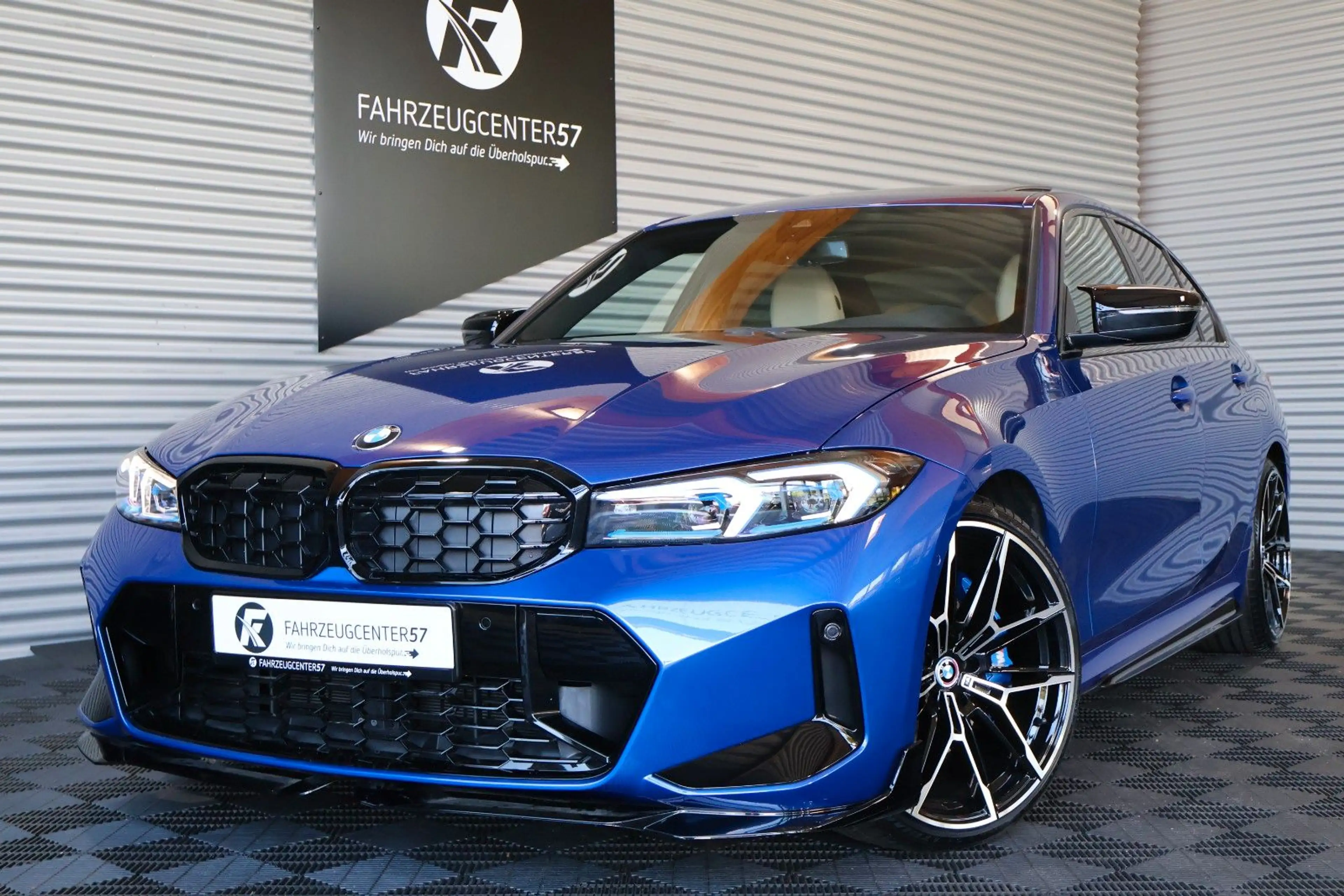 BMW 340 /HUD/H&K/TOTW/CARPLAY/FERNSTART/20"
