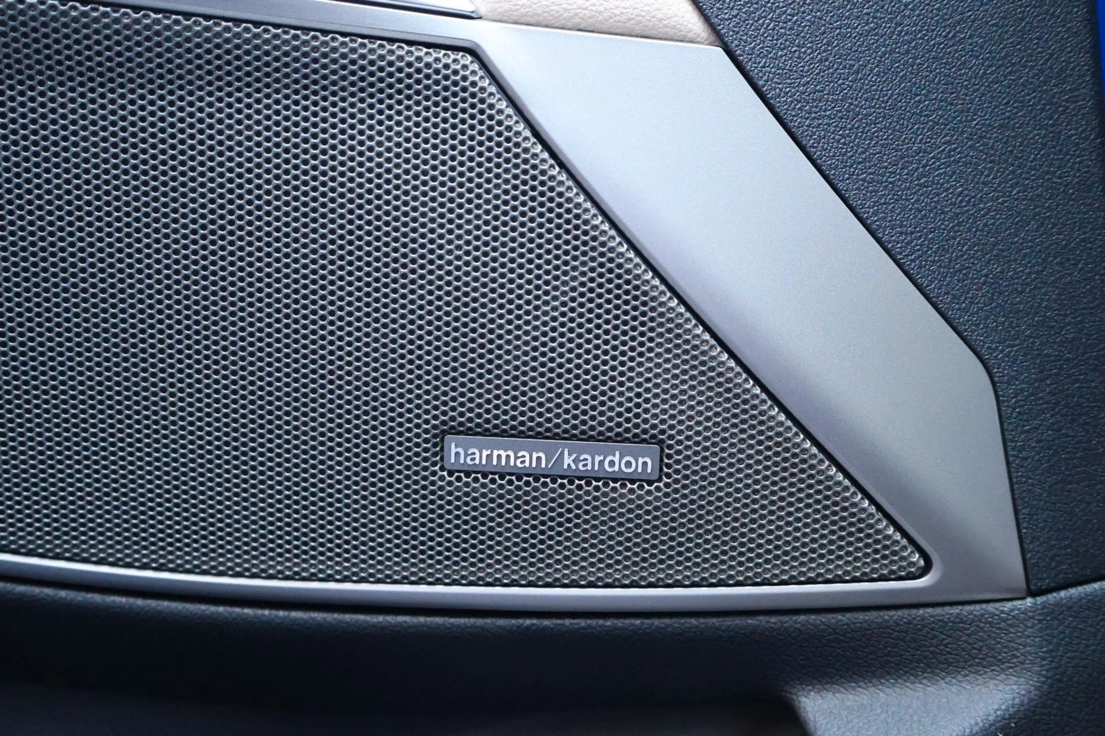 BMW 340 /HUD/H&K/TOTW/CARPLAY/FERNSTART/20" — photo 11