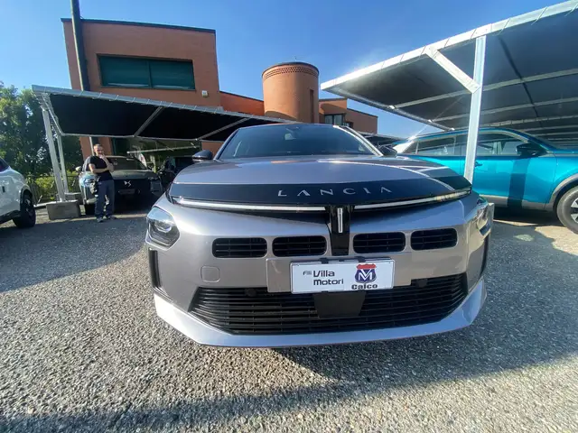 Lancia Ypsilon view 3