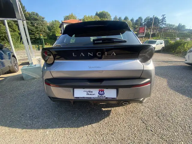 Lancia Ypsilon view 8