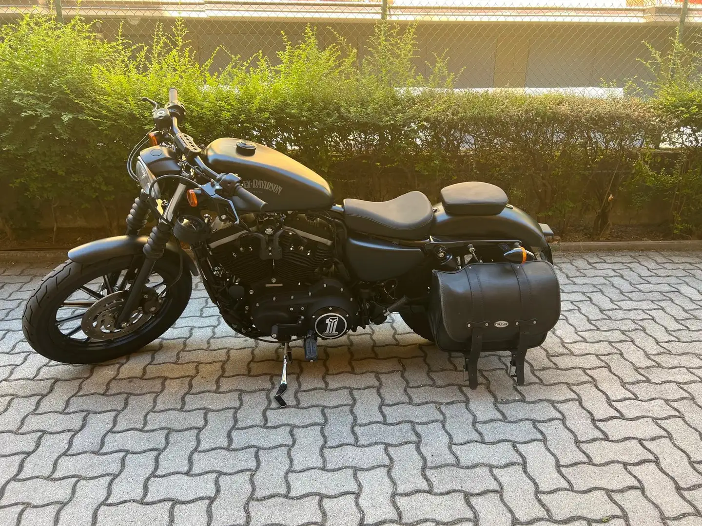 Harley-Davidson Iron 883 XL 883N Negru - 1