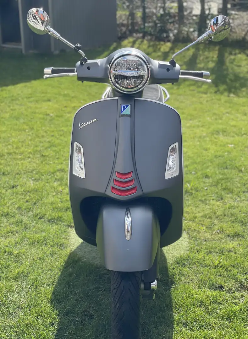 Vespa GTS Super 300 ABS - 2