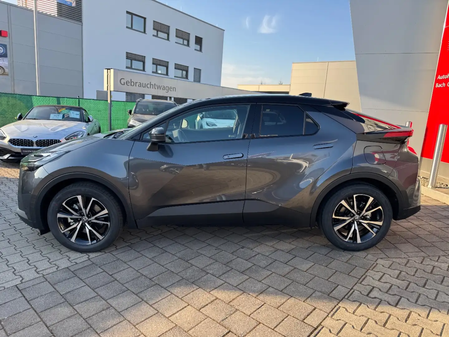 Toyota C-HR 2.0 Plugin 4x2 Teamplayer mit Technik-Paket Grigio - 2