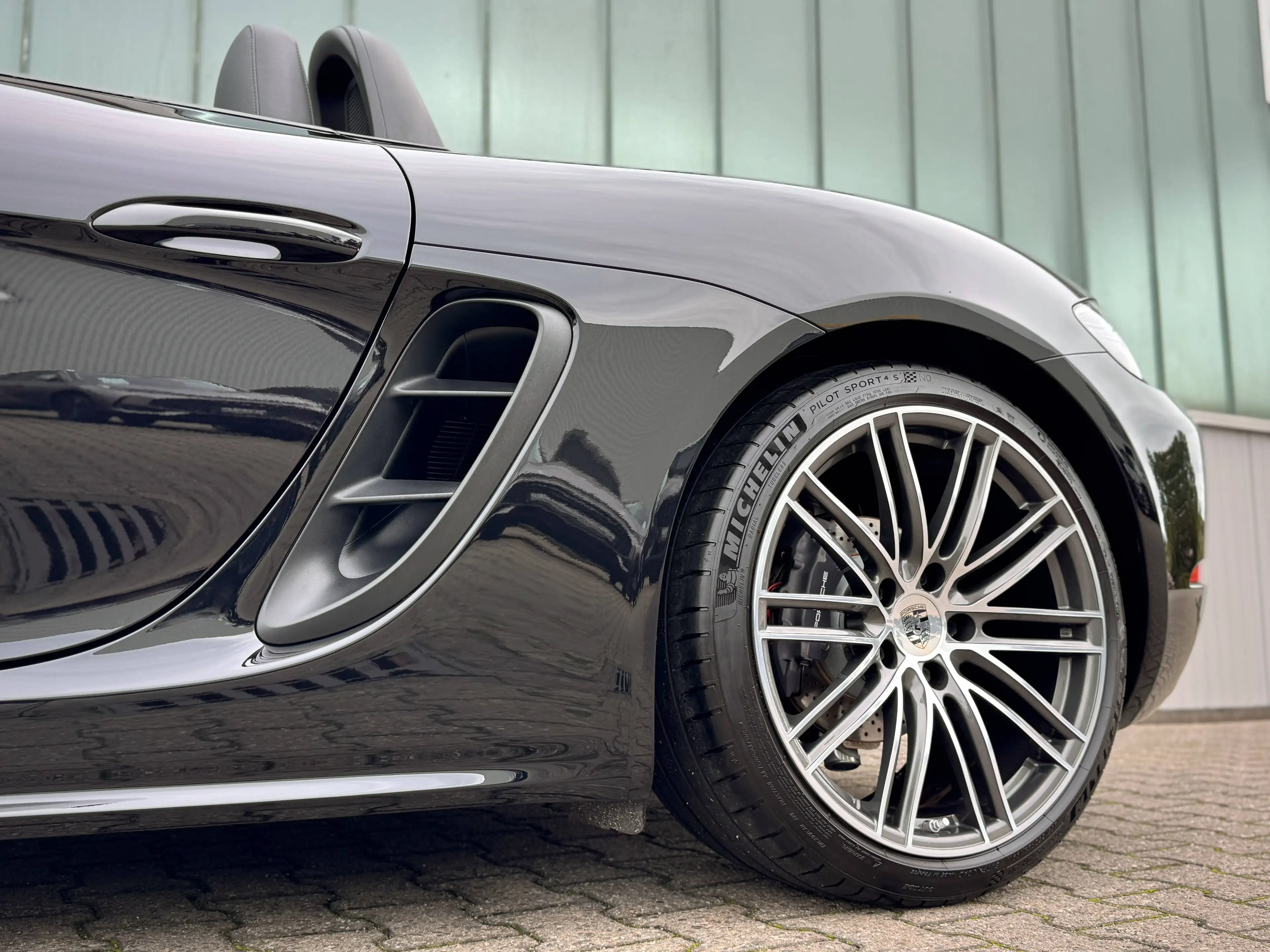 Porsche Boxster 718 — photo 10