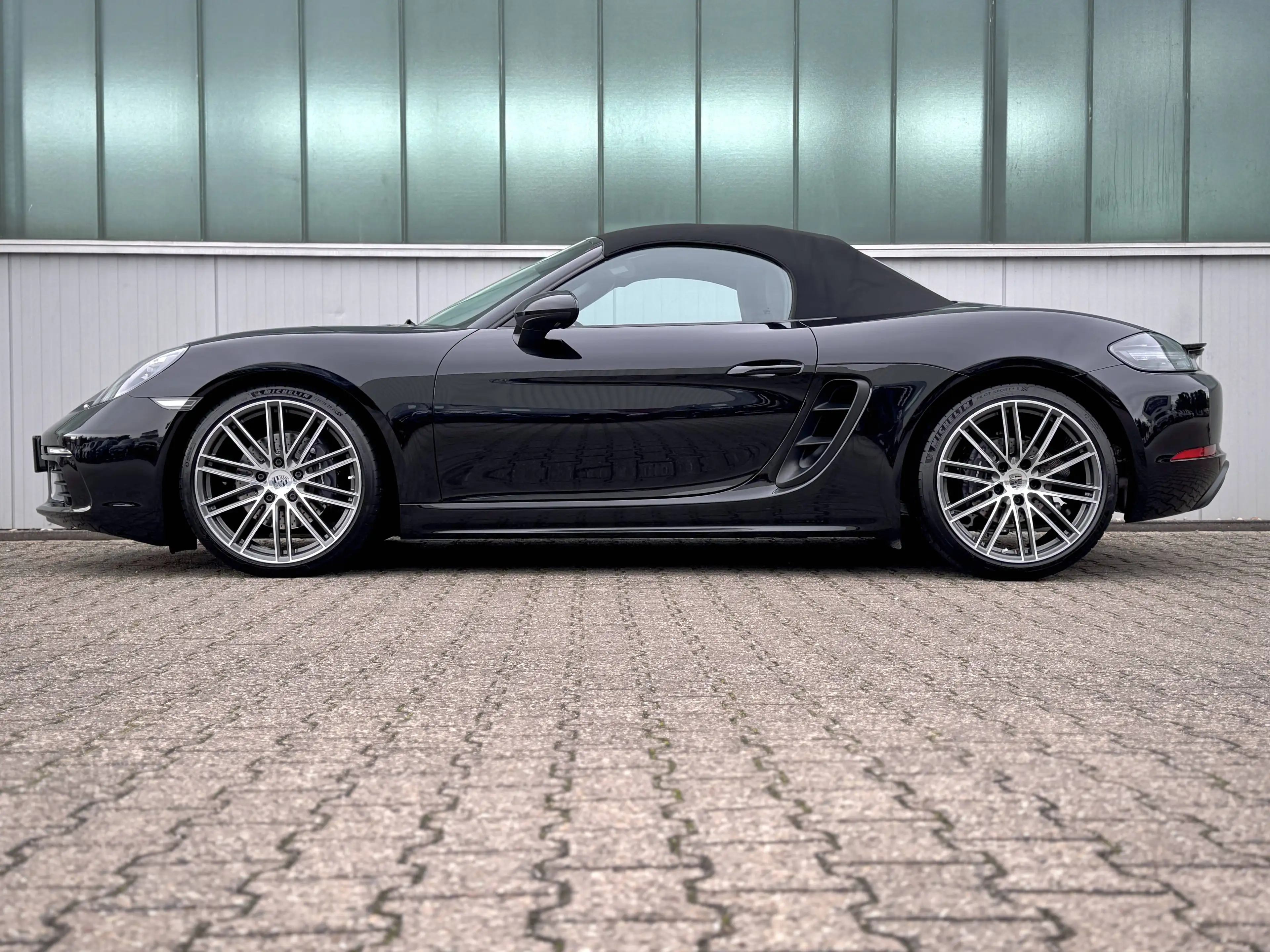 Porsche Boxster 718 — photo 2