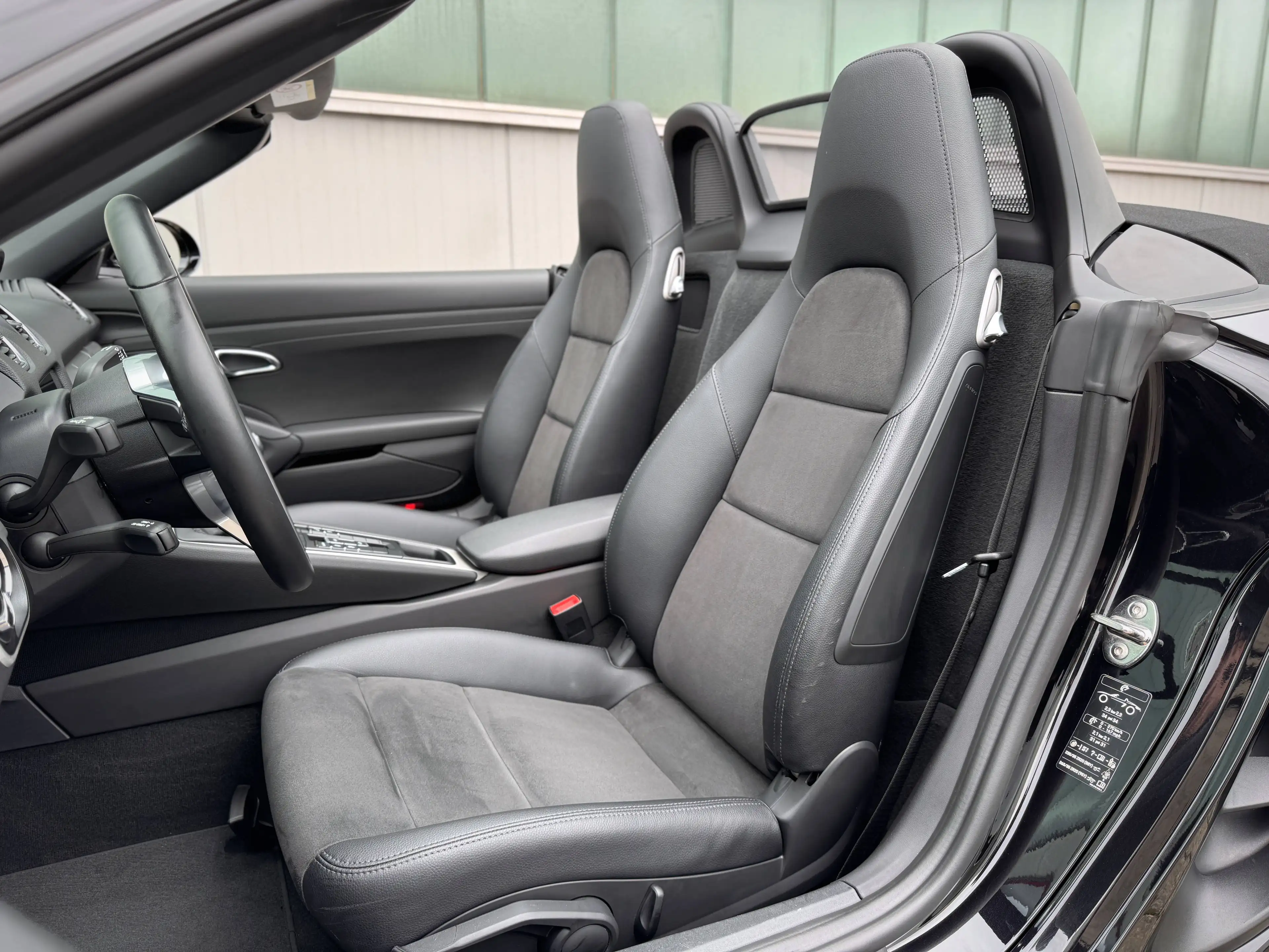 Porsche Boxster 718 — photo 12