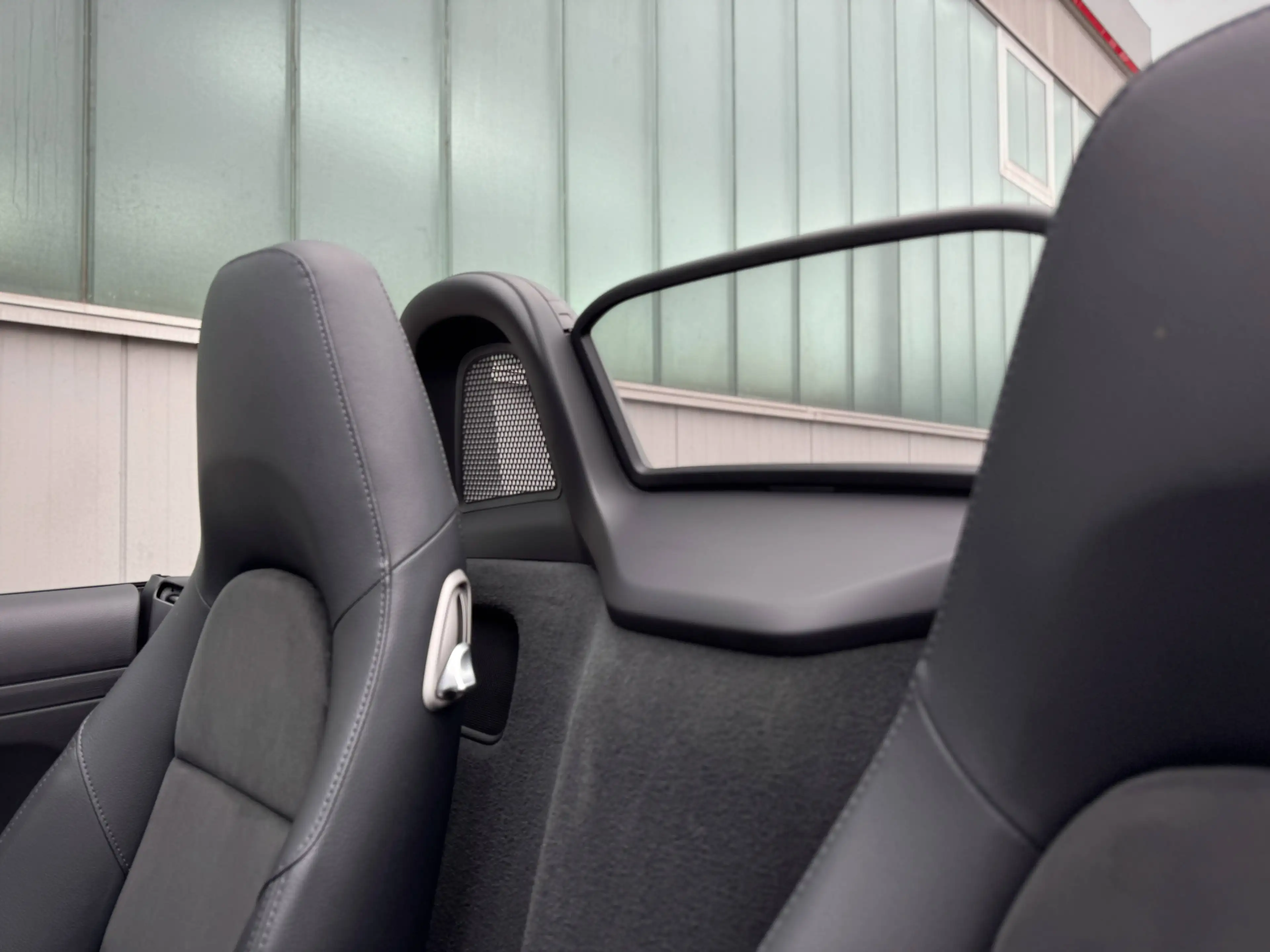 Porsche Boxster 718 — photo 13