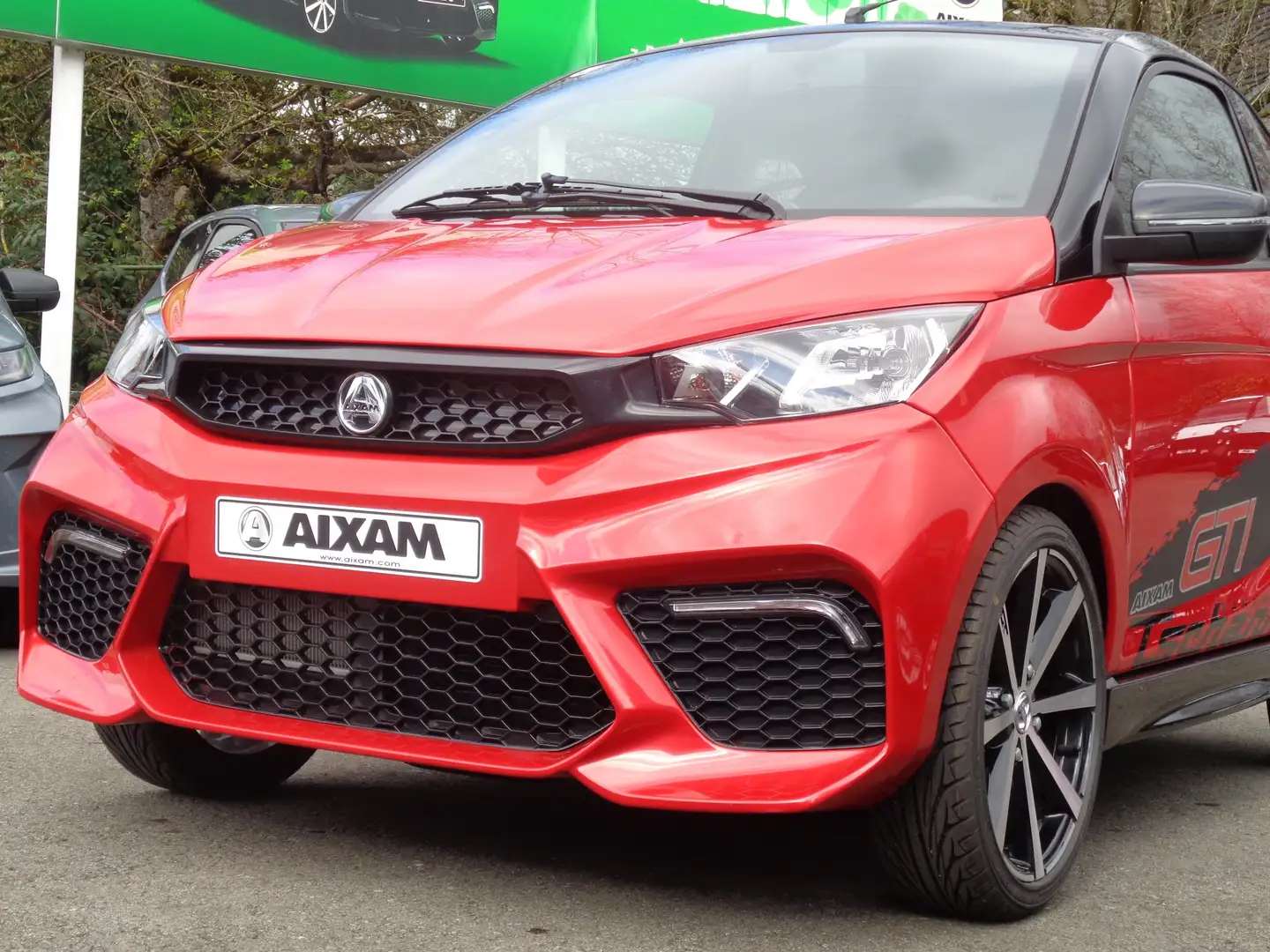 Aixam GTI mit Klimaanlage, ABS Bremse, Subwoofer,Bluetooth Roşu - 1
