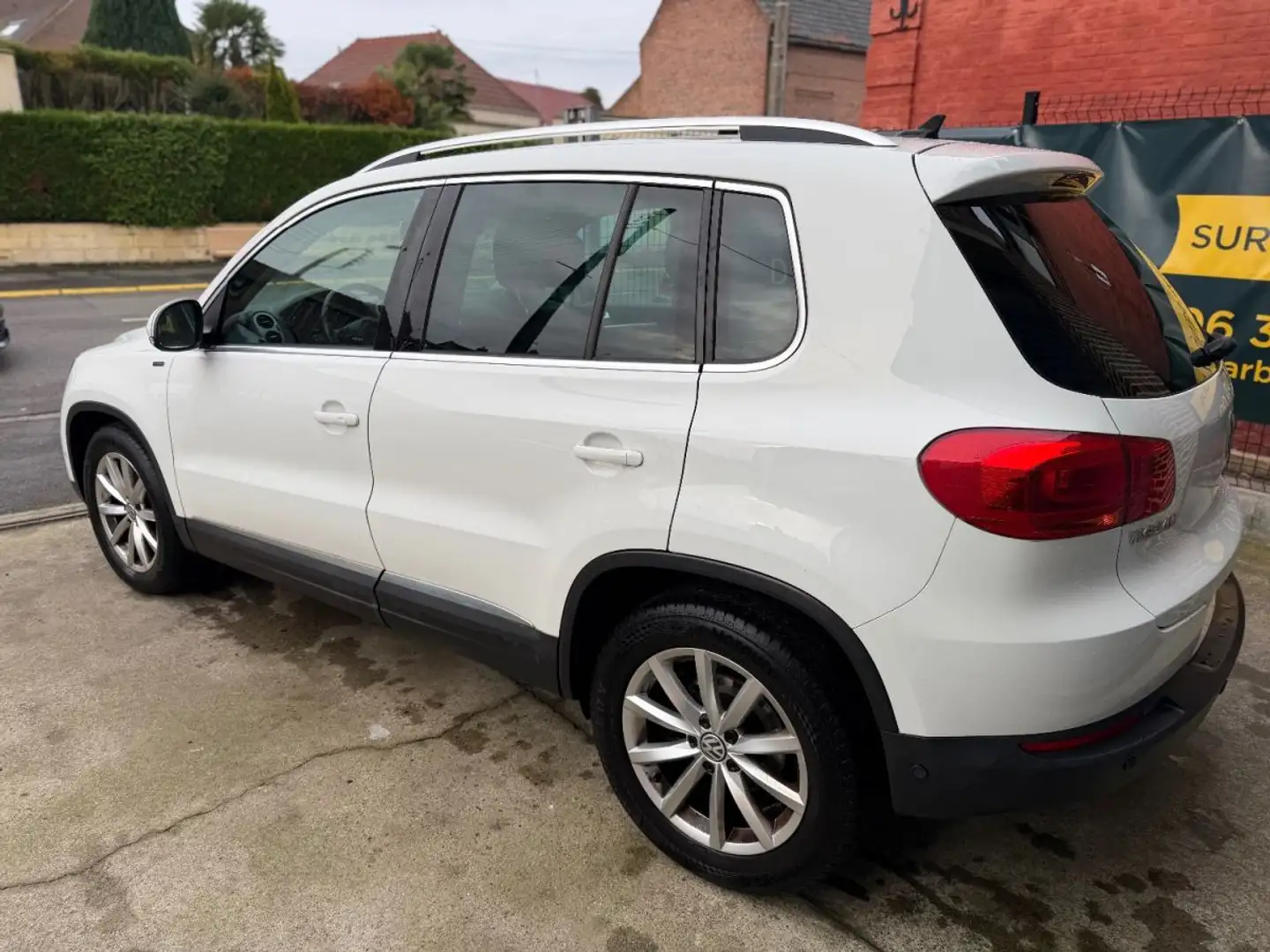 Volkswagen Tiguan 2.0 TDI 110ch BlueMotion Technology FAP Lounge Blanc - 1