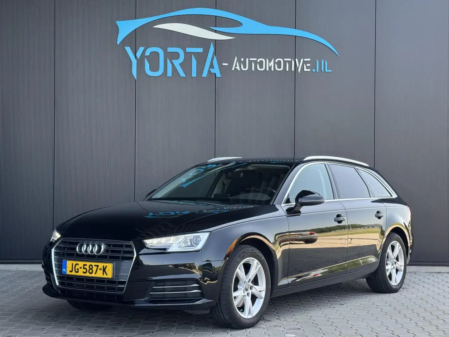 Audi A4 Avant 2.0 TFSI Sport AUTOMAAT NL AUTO*ELEK. HAAK Zwart - 1