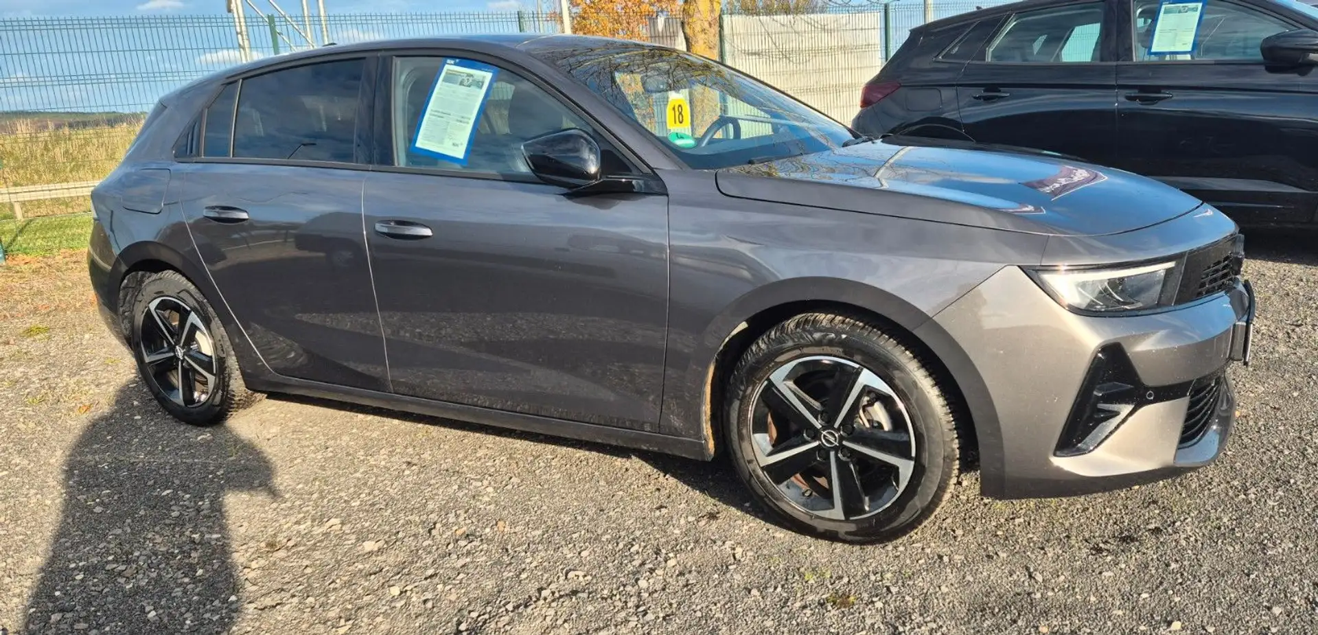Opel Astra GS PDC Kamera Winterpaket Navi Grau - 2