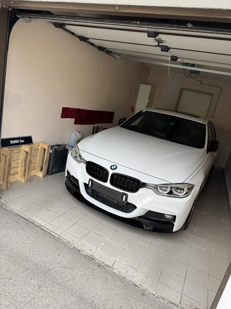BMW 330 330d M Sport Aut. - 1