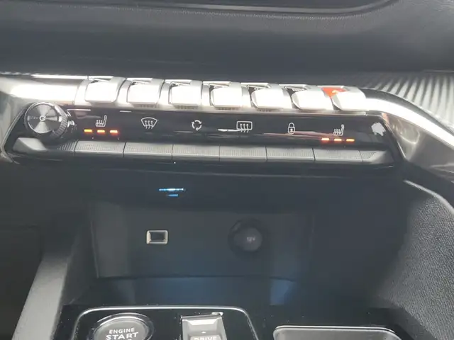Peugeot 5008 view 16