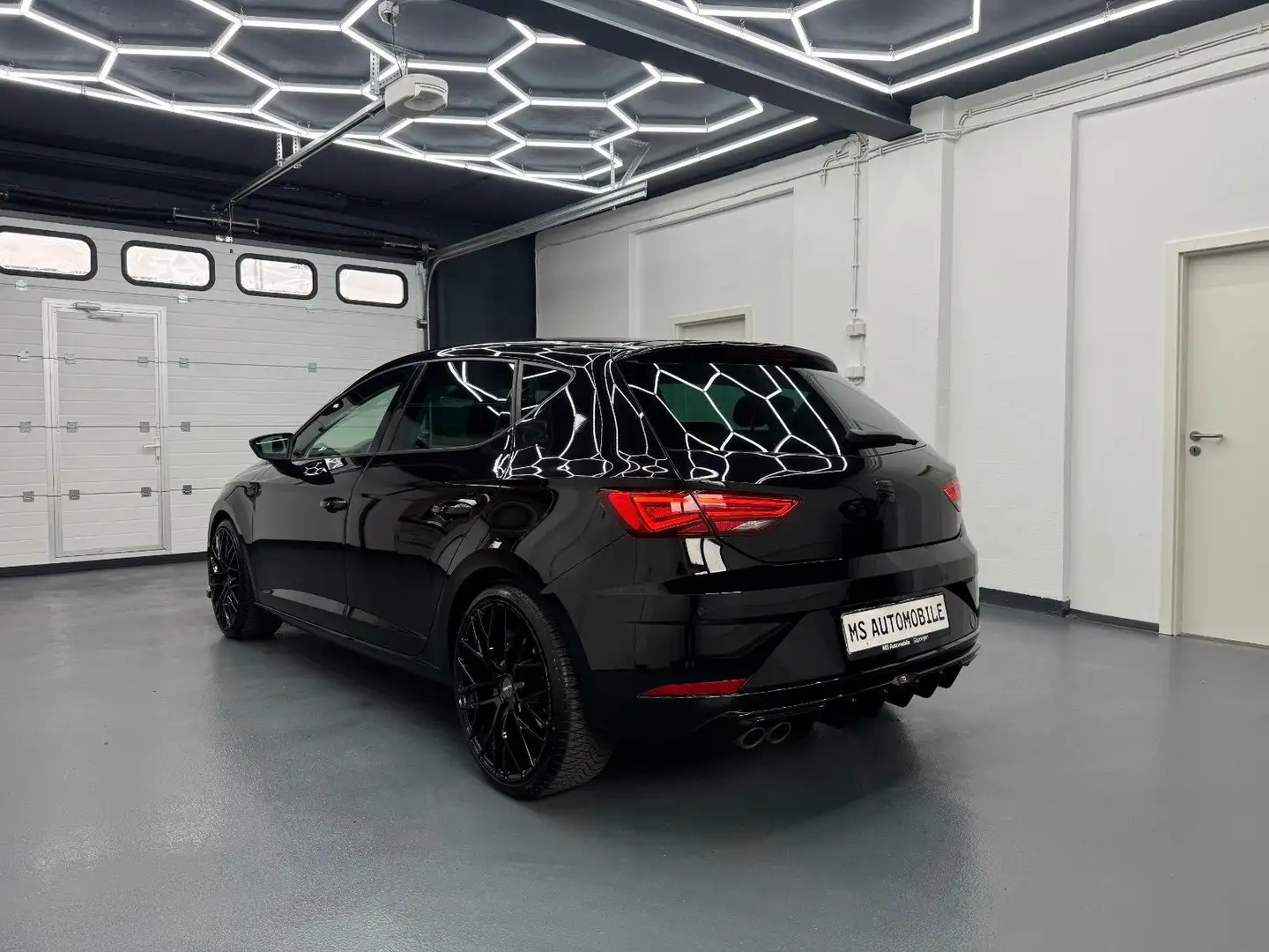 SEAT Leon FR Schwarz - 2