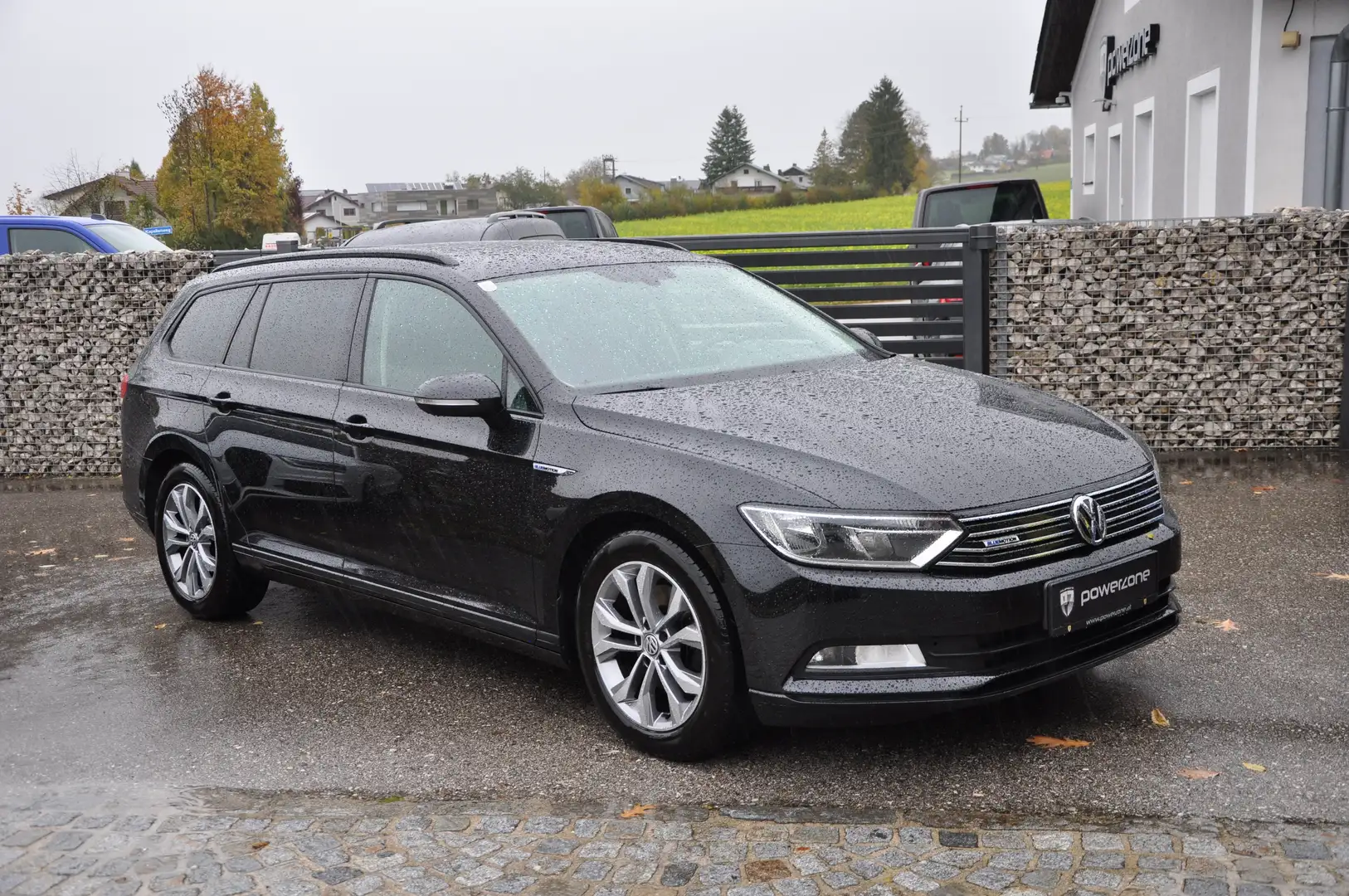 Volkswagen Passat Variant Passat Variant Trendline 1,6 TDI Standheizung Schwarz - 1