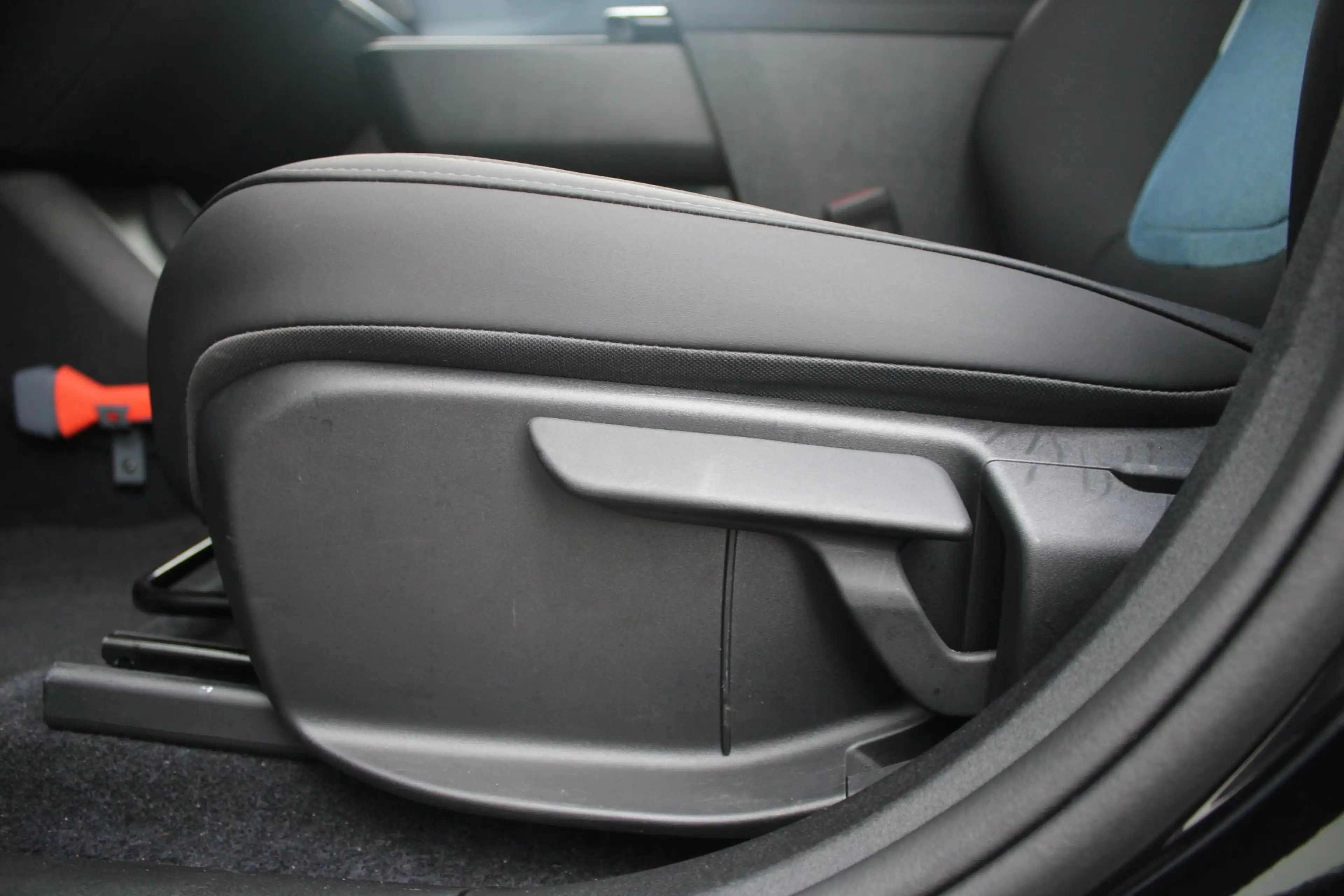 Volvo EX30 Single Motor Extended Range Plus 69 kWh | Verwarmb — photo 10
